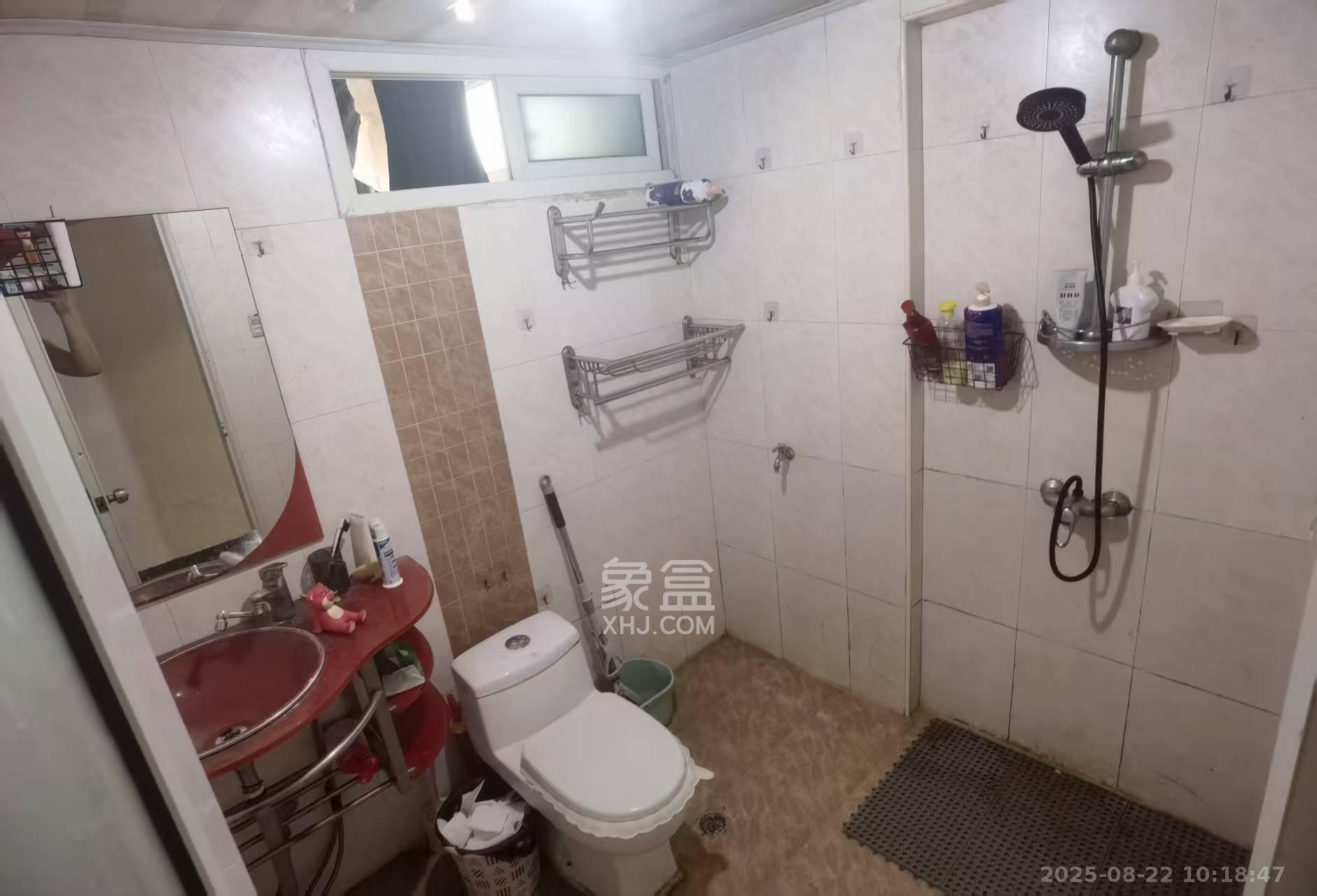 王府井公寓(福源公寓) 1室1厅1卫 1800.0元/月 王府井公寓(福源公寓) 1室1厅1卫 1800.0元/月室内图