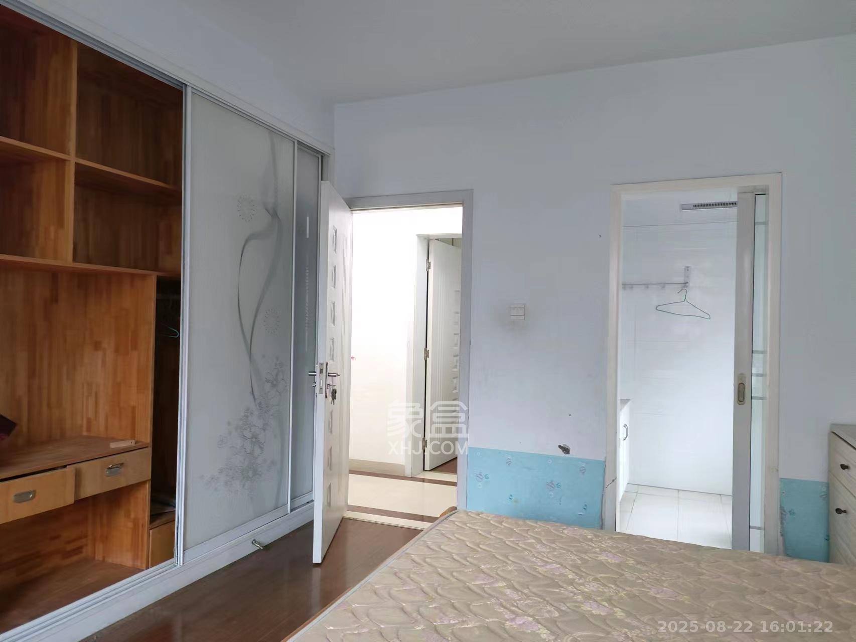 凯轩云顶 4室2厅1卫 3500.0元/月 凯轩云顶 4室2厅1卫 3500.0元/月室内图