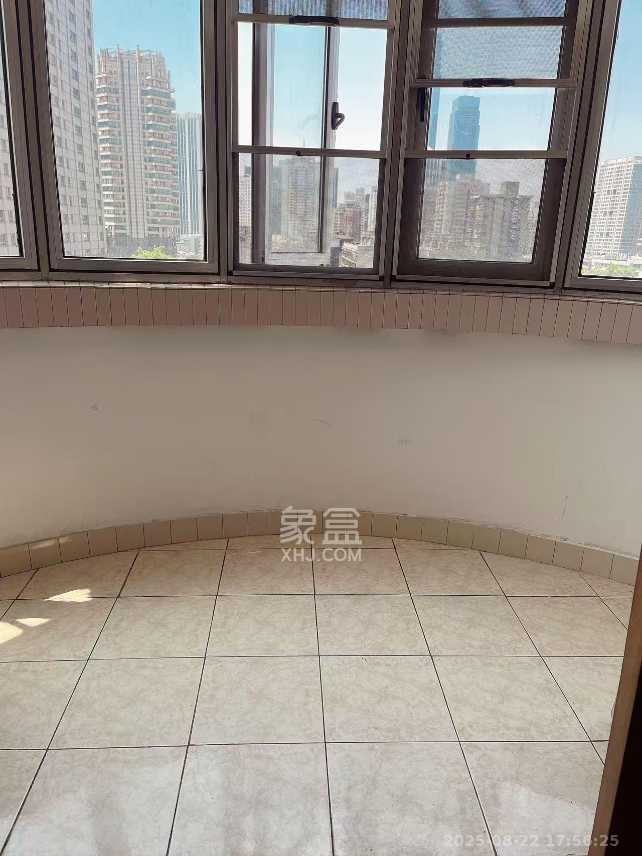 城市花园 3室2厅2卫 2800.0元/月 城市花园 3室2厅2卫 2800.0元/月室内图