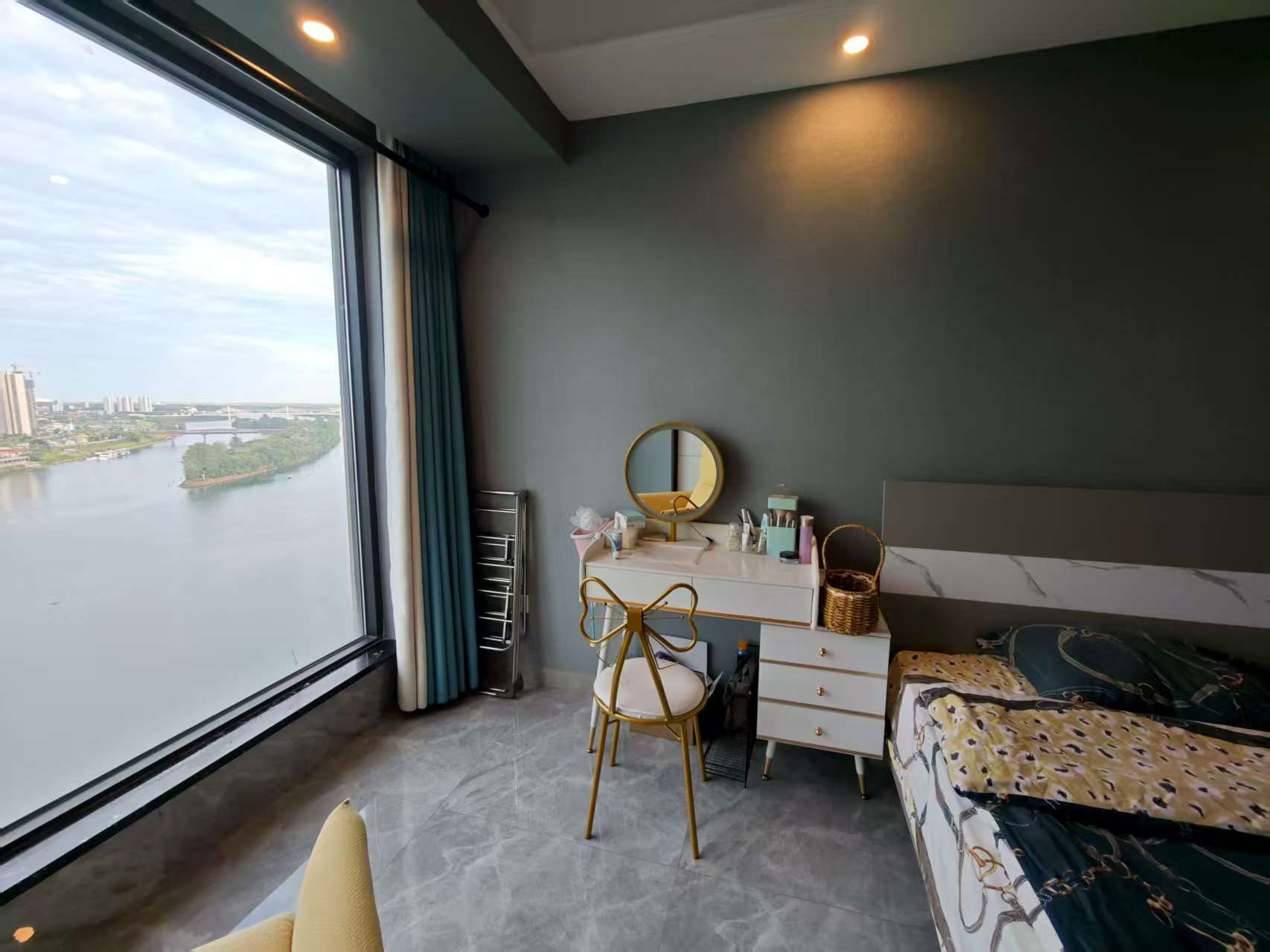 江岸公馆 1室0厅0卫 1600.0元/月 江岸公馆 1室0厅0卫 1600.0元/月室内图