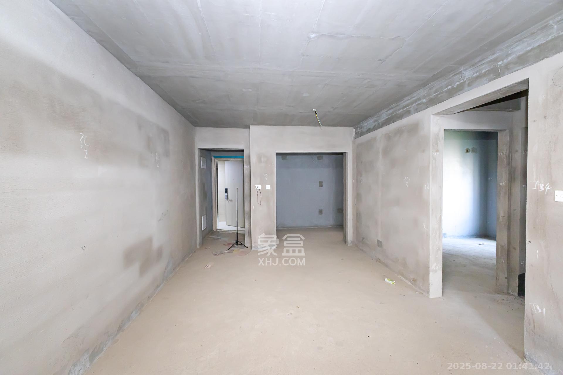 时代倾城三期  2室2厅1卫    65.0万客厅