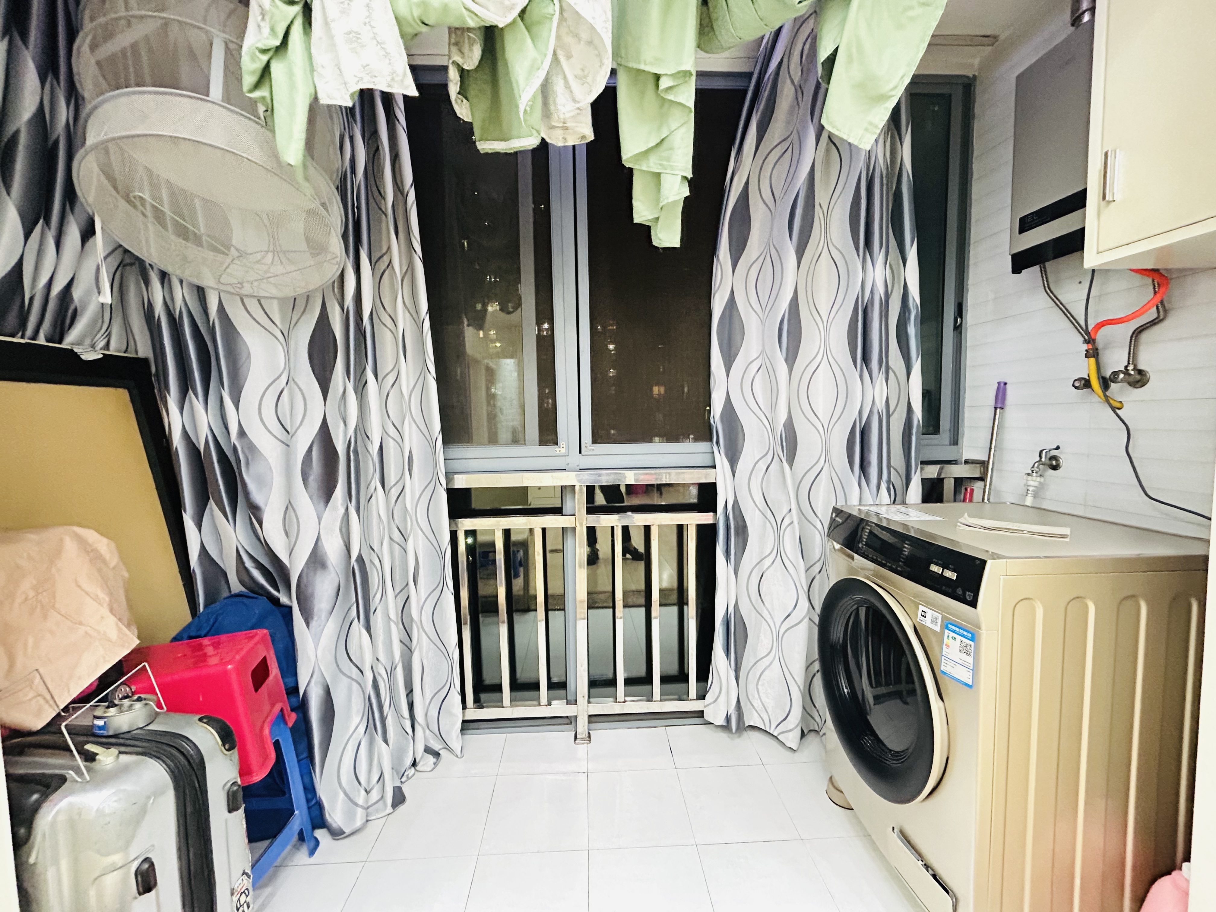 鹏利广场 3室2厅2卫 2000.0元/月 鹏利广场 3室2厅2卫 2000.0元/月室内图