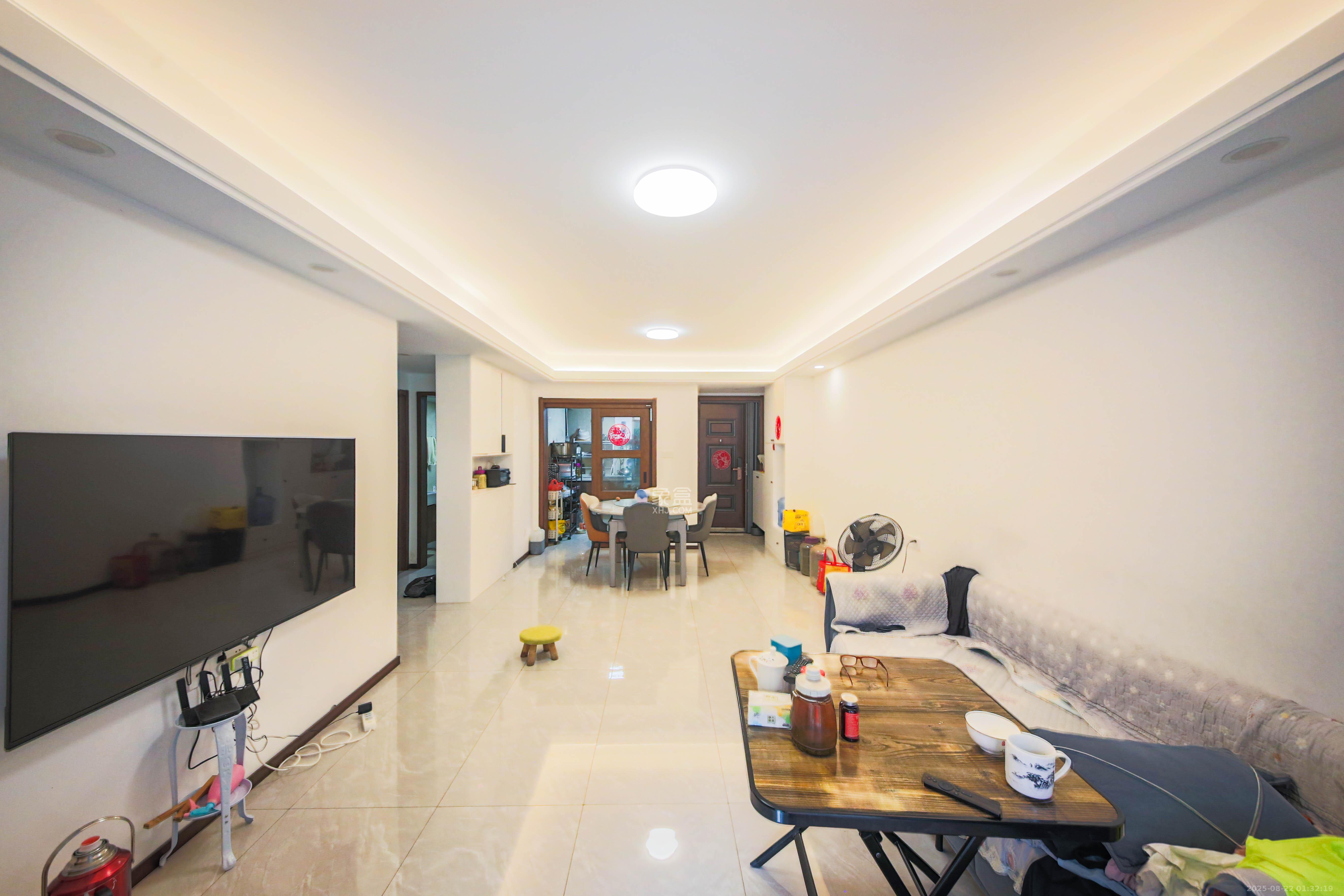 香缇雅苑(鑫远翡丽郡二期)  3室1厅1卫    140.0万 香缇雅苑(鑫远翡丽郡二期)  3室1厅1卫    140.0万客厅