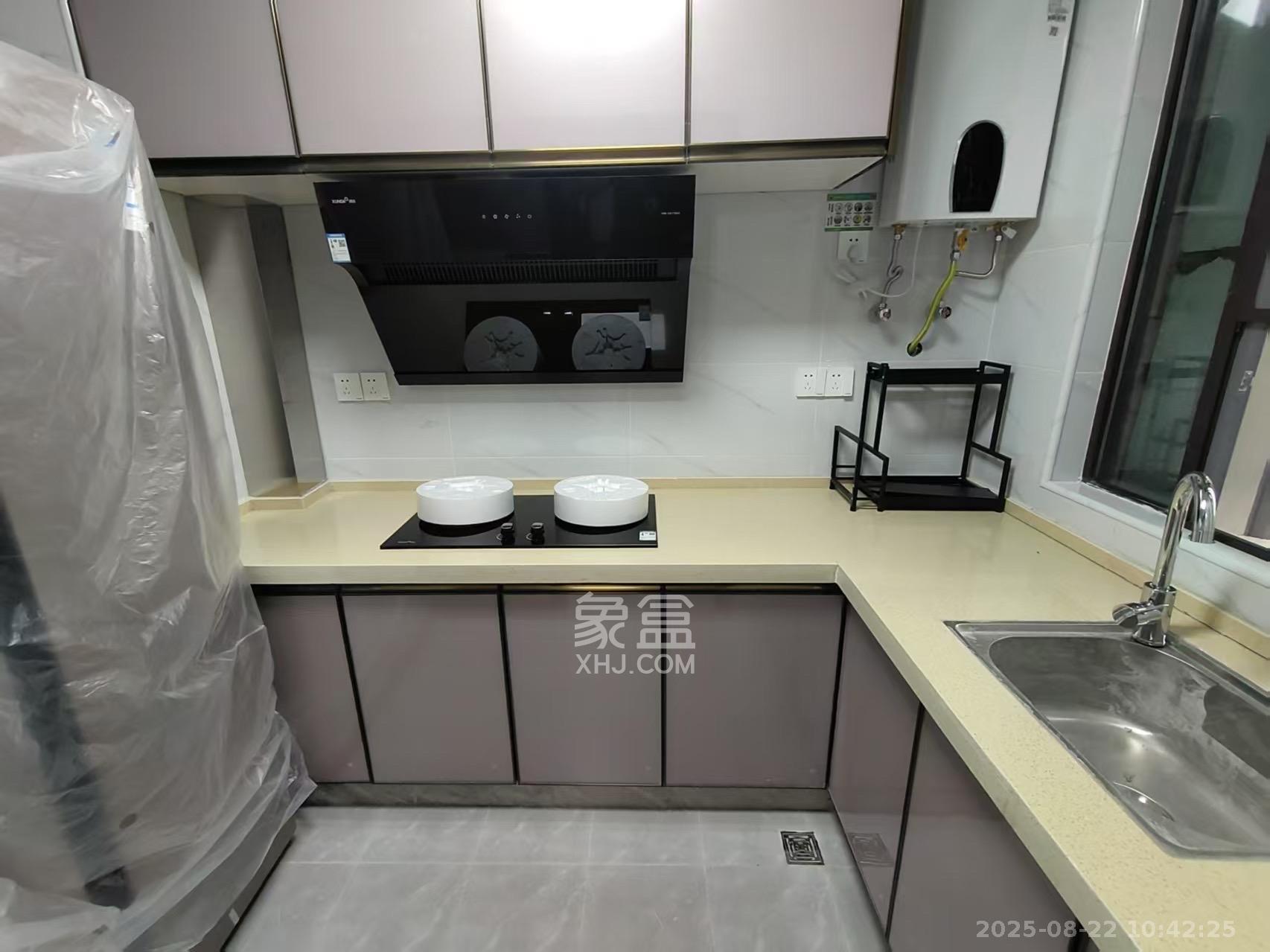 和润园三期 3室2厅2卫 2800.0元/月 和润园三期 3室2厅2卫 2800.0元/月室内图