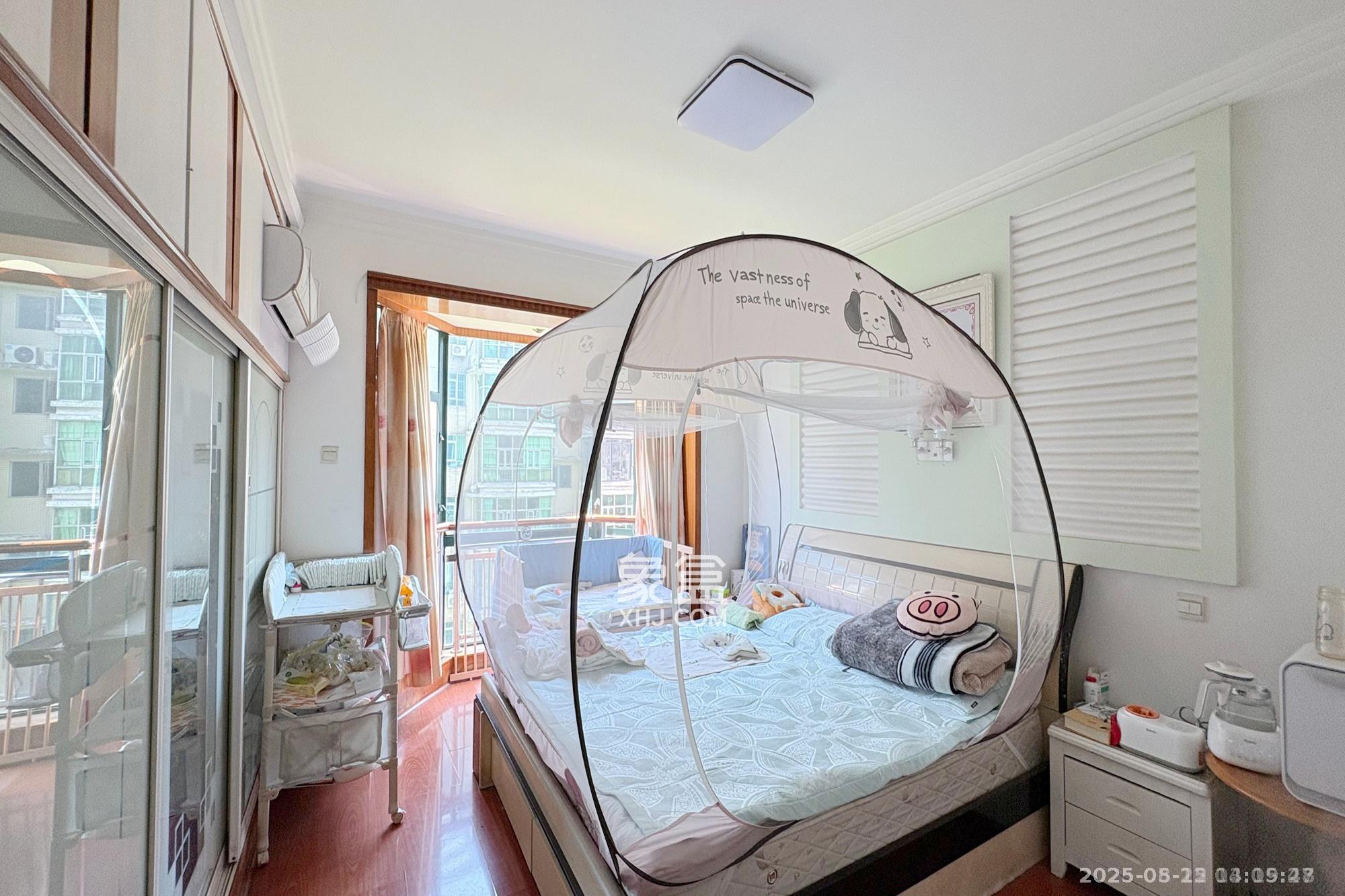 王府花园  3室2厅1卫    3200.0元/月 王府花园  3室2厅1卫    3200.0元/月室内图