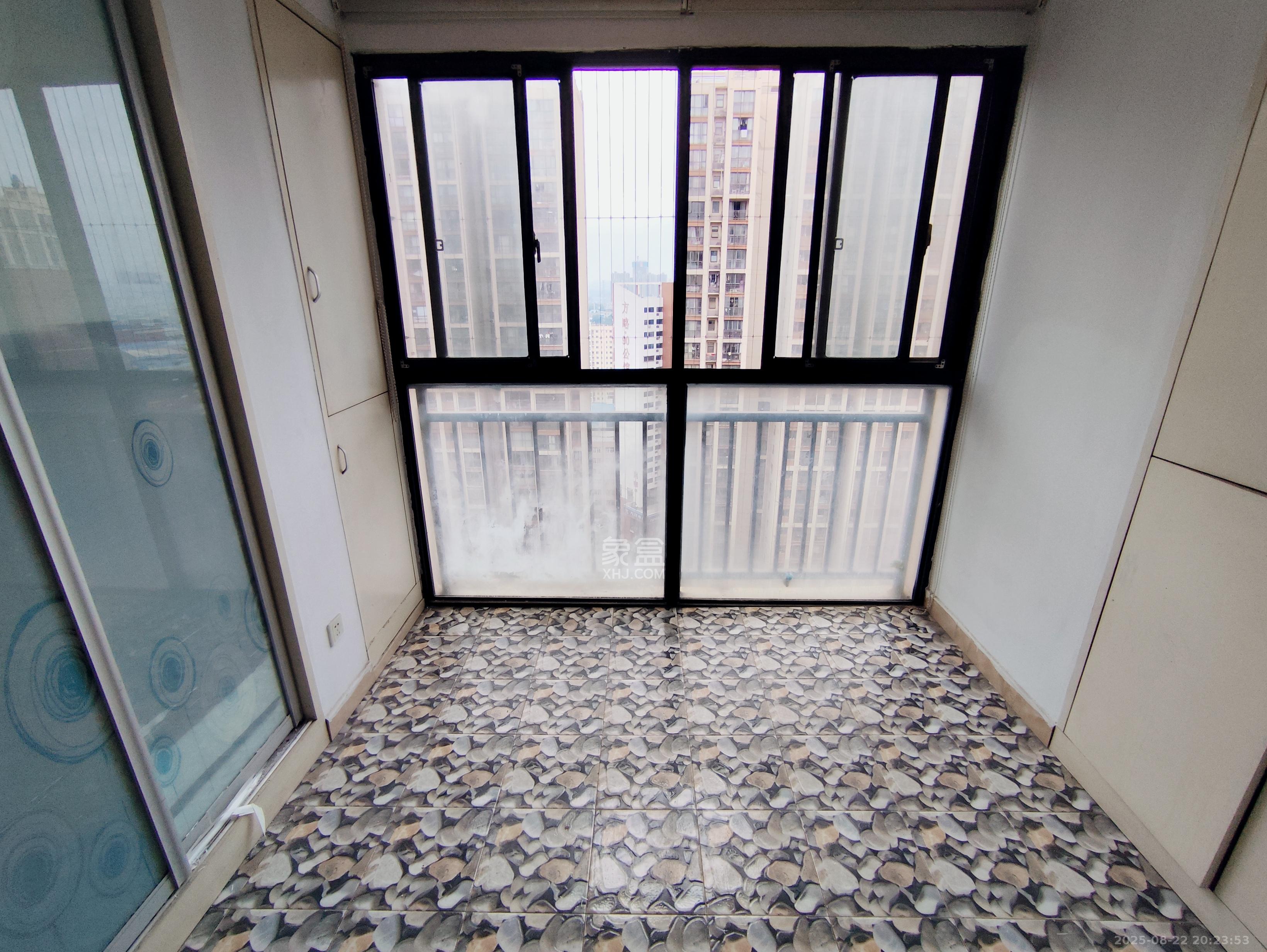 旭辉华庭  3室2厅1卫    1700.0元/月 旭辉华庭  3室2厅1卫    1700.0元/月室内图