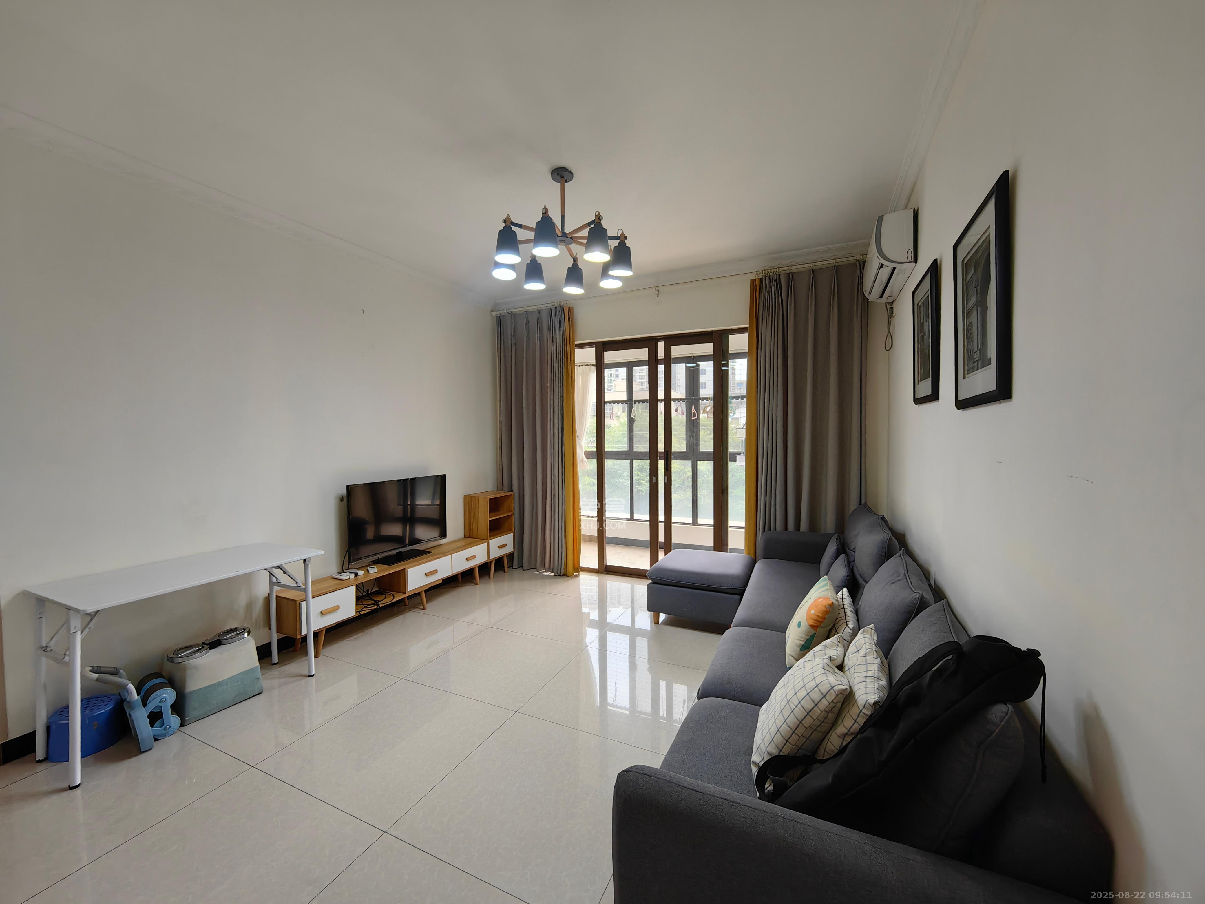 第六都(陆都小区) 4室2厅2卫 3500.0元/月 第六都(陆都小区) 4室2厅2卫 3500.0元/月室内图