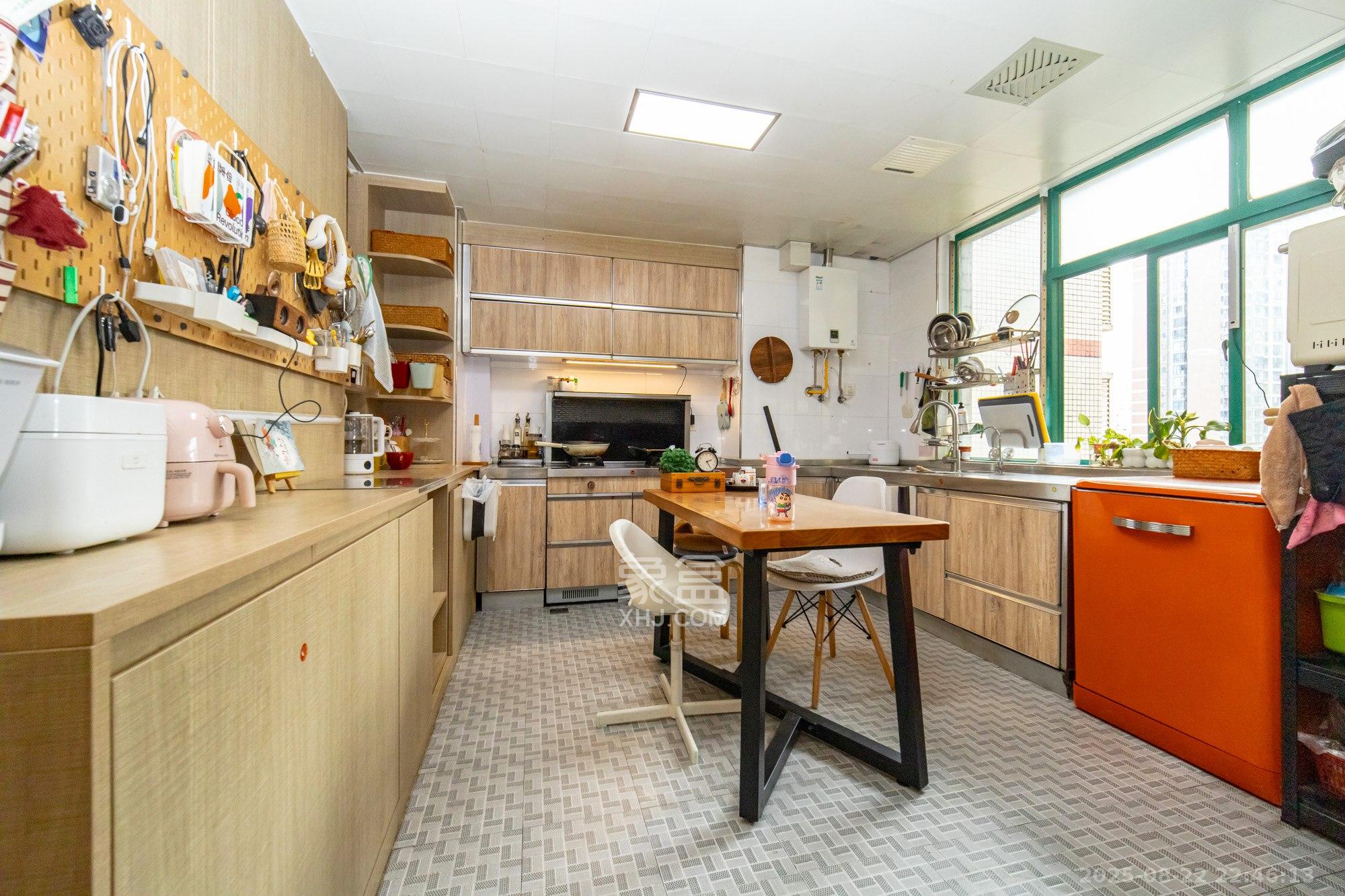 明城公寓 4室2厅2卫 89.8万 明城公寓 4室2厅2卫 89.8万厨房