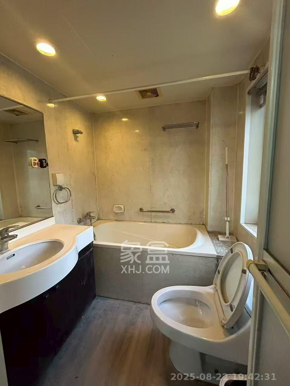 一心花苑  3室2厅1卫    2800.0元/月 一心花苑  3室2厅1卫    2800.0元/月室内图