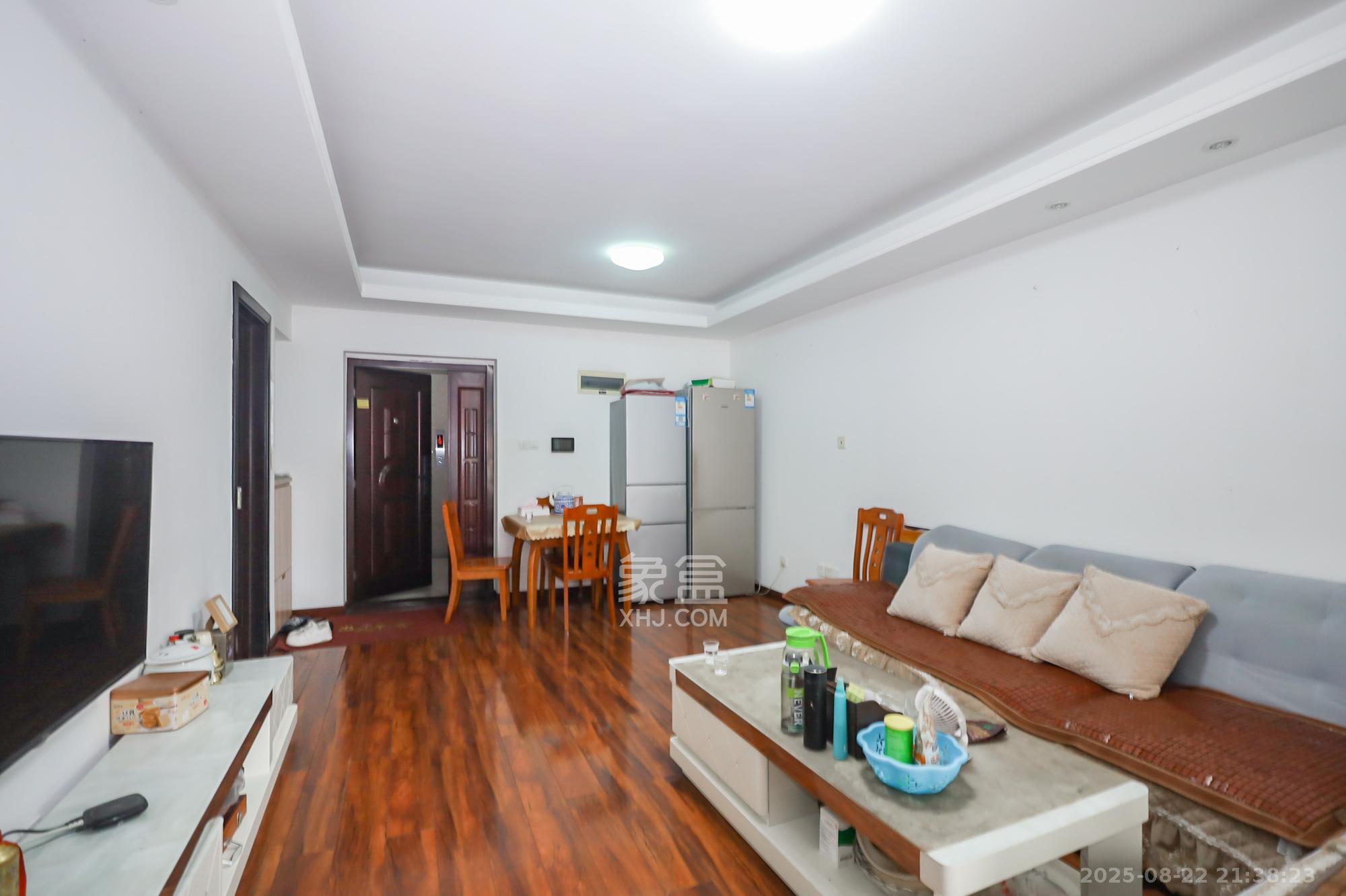 绿地中央广场  3室2厅1卫    90.0万其他