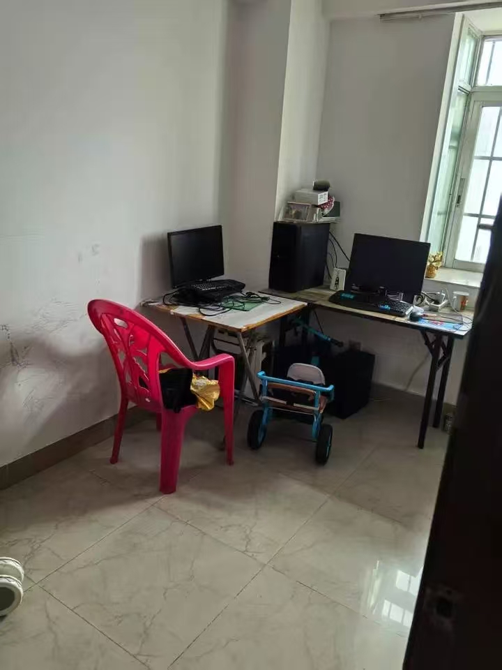 鼎华大厦 3室1厅2卫 97.74万 鼎华大厦 3室1厅2卫 97.74万室内图