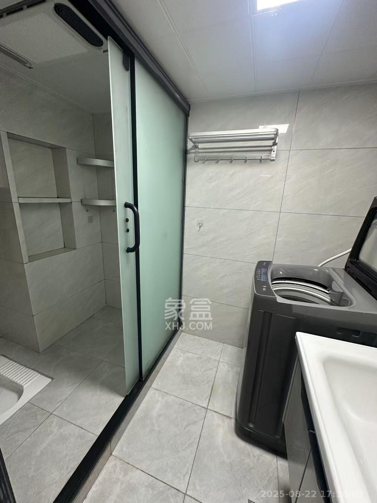 天麓轻奢国际  1室1厅1卫    1700.0元/月室内图