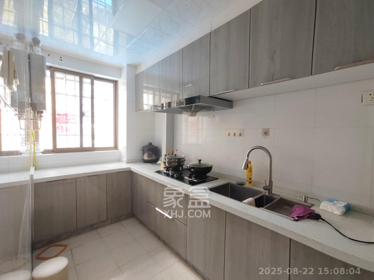 旺佳园 3室2厅2卫 2100.0元/月 旺佳园 3室2厅2卫 2100.0元/月室内图