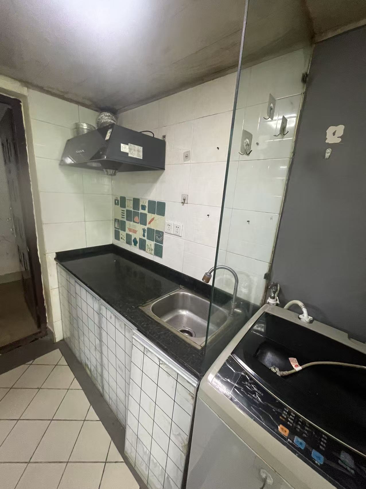 金钟大厦 1室1厅1卫 1200.0元/月 金钟大厦 1室1厅1卫 1200.0元/月室内图