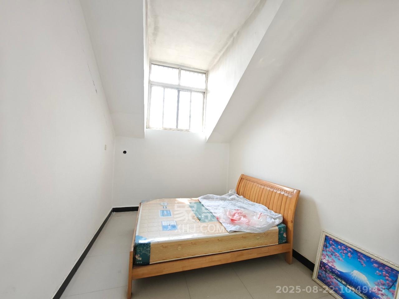 景环小区  3室2厅2卫   1600.00元/月室内图