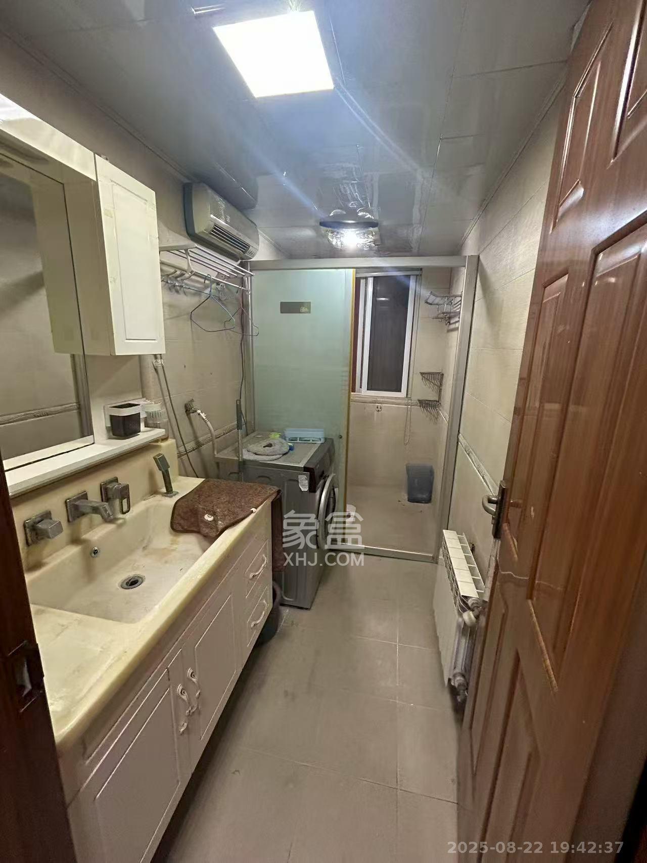 一心花苑  3室2厅1卫    2800.0元/月 一心花苑  3室2厅1卫    2800.0元/月室内图