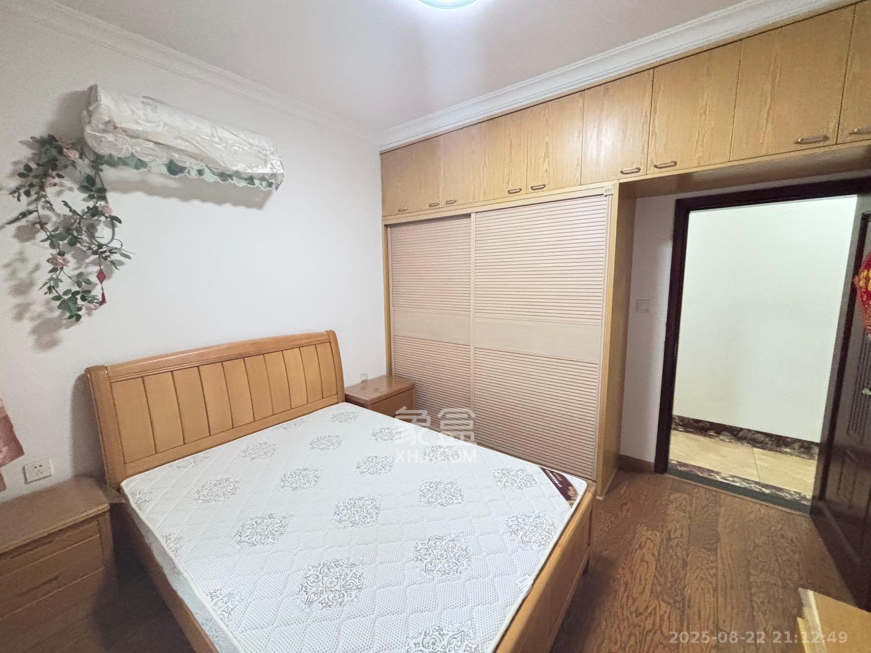 圣爵菲斯  4室2厅2卫    3200.0元/月 圣爵菲斯  4室2厅2卫    3200.0元/月室内图