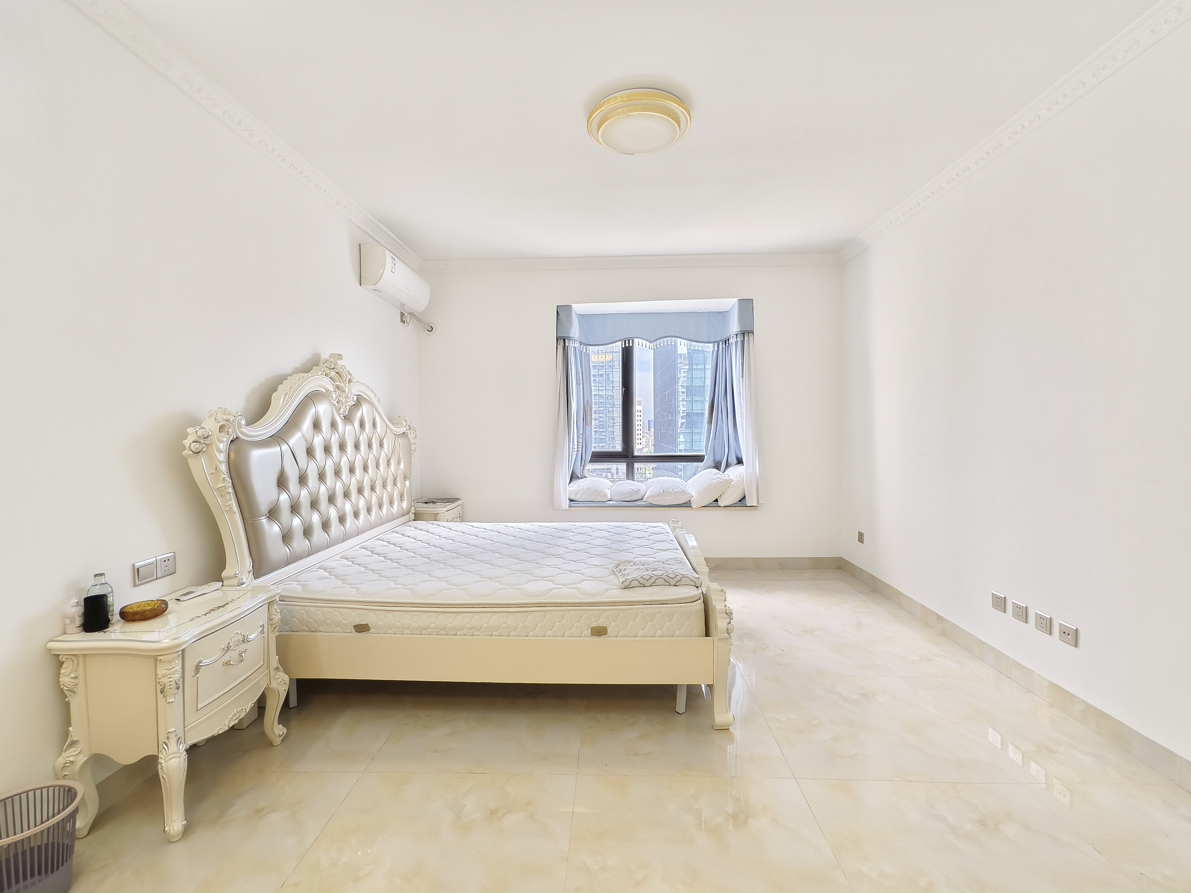 海阔天空-国瑞城三期(铂仕苑) 5室2厅2卫 8000.0元/月 海阔天空-国瑞城三期(铂仕苑) 5室2厅2卫 8000.0元/月室内图