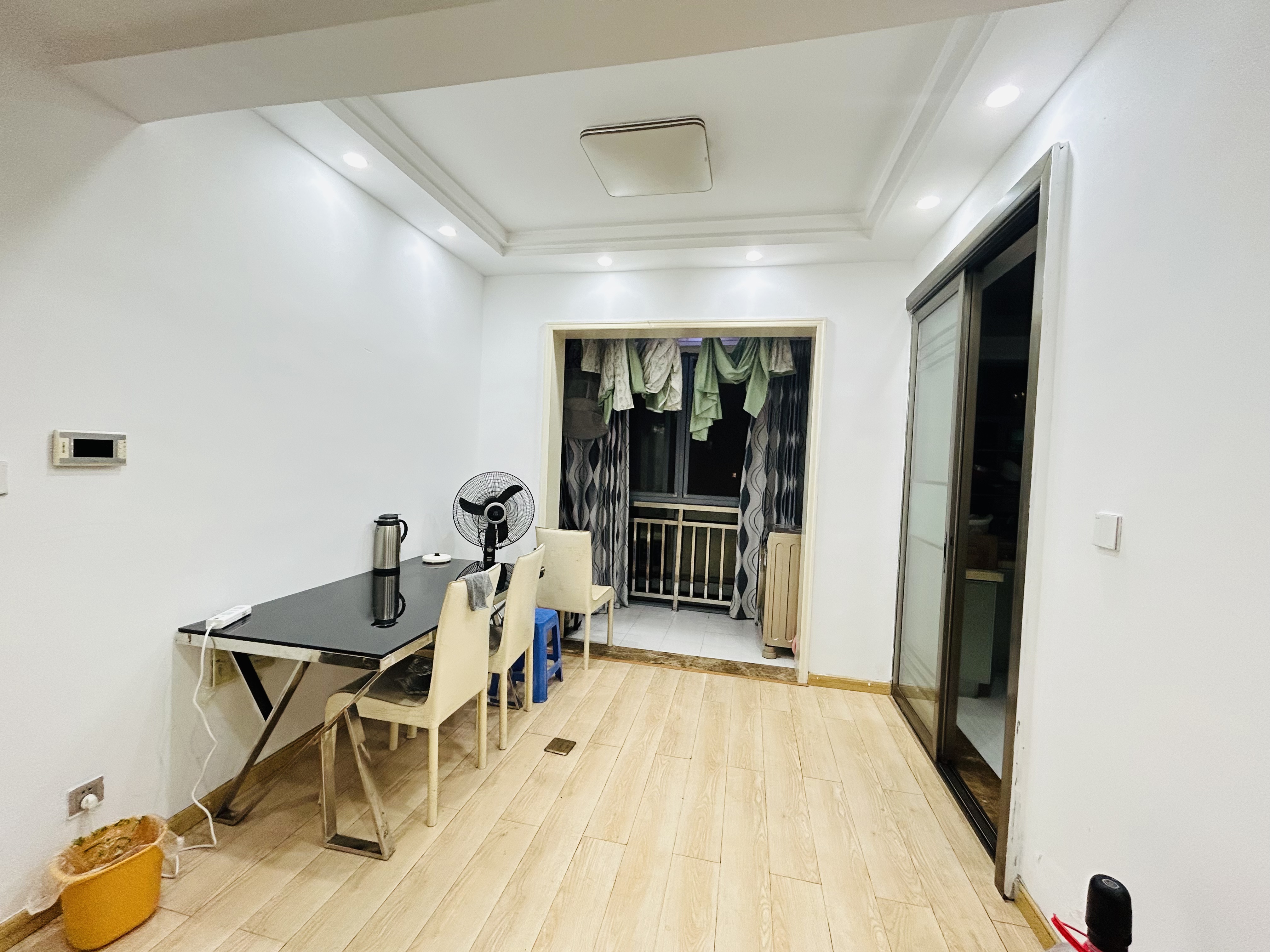 鹏利广场 3室2厅2卫 2000.0元/月 鹏利广场 3室2厅2卫 2000.0元/月室内图