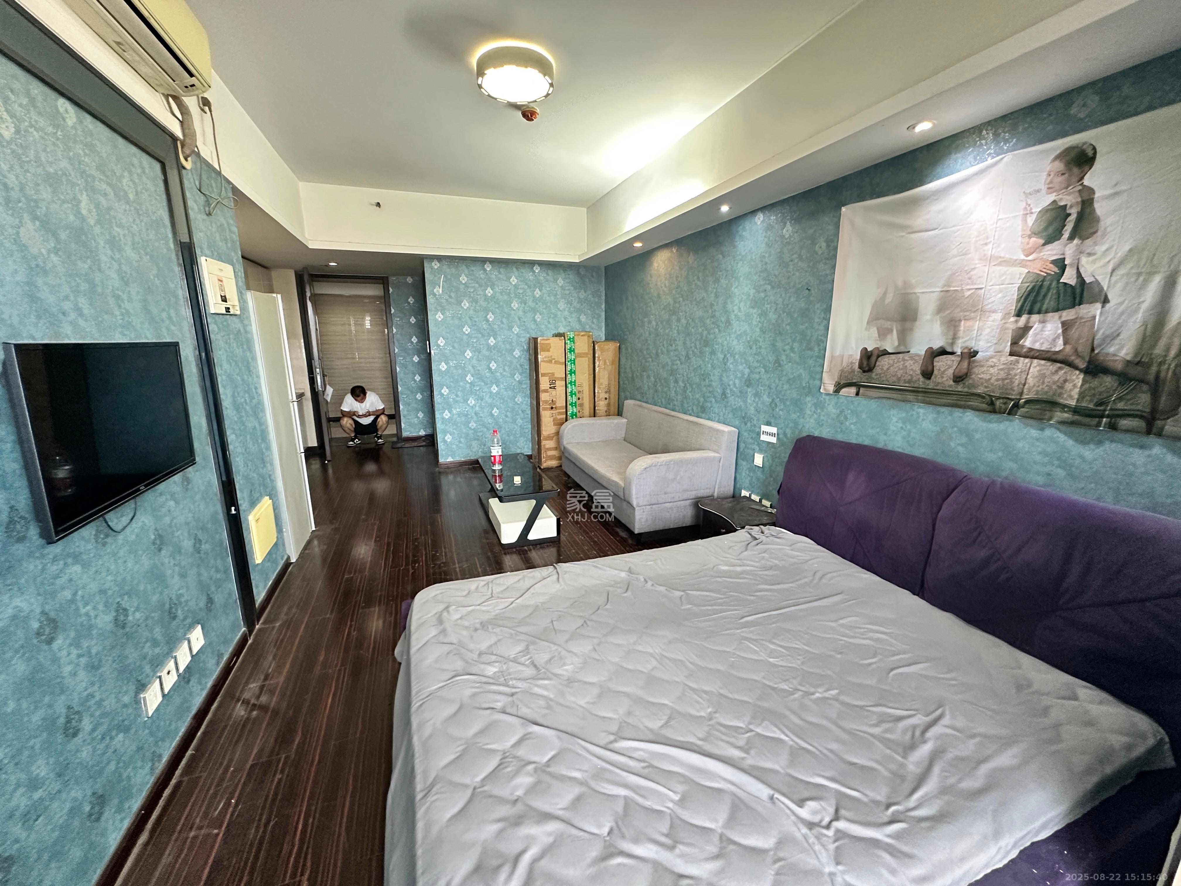 德思勤城市广场(宝格丽公寓) 1室1厅1卫 1700.0元/月 德思勤城市广场(宝格丽公寓) 1室1厅1卫 1700.0元/月室内图