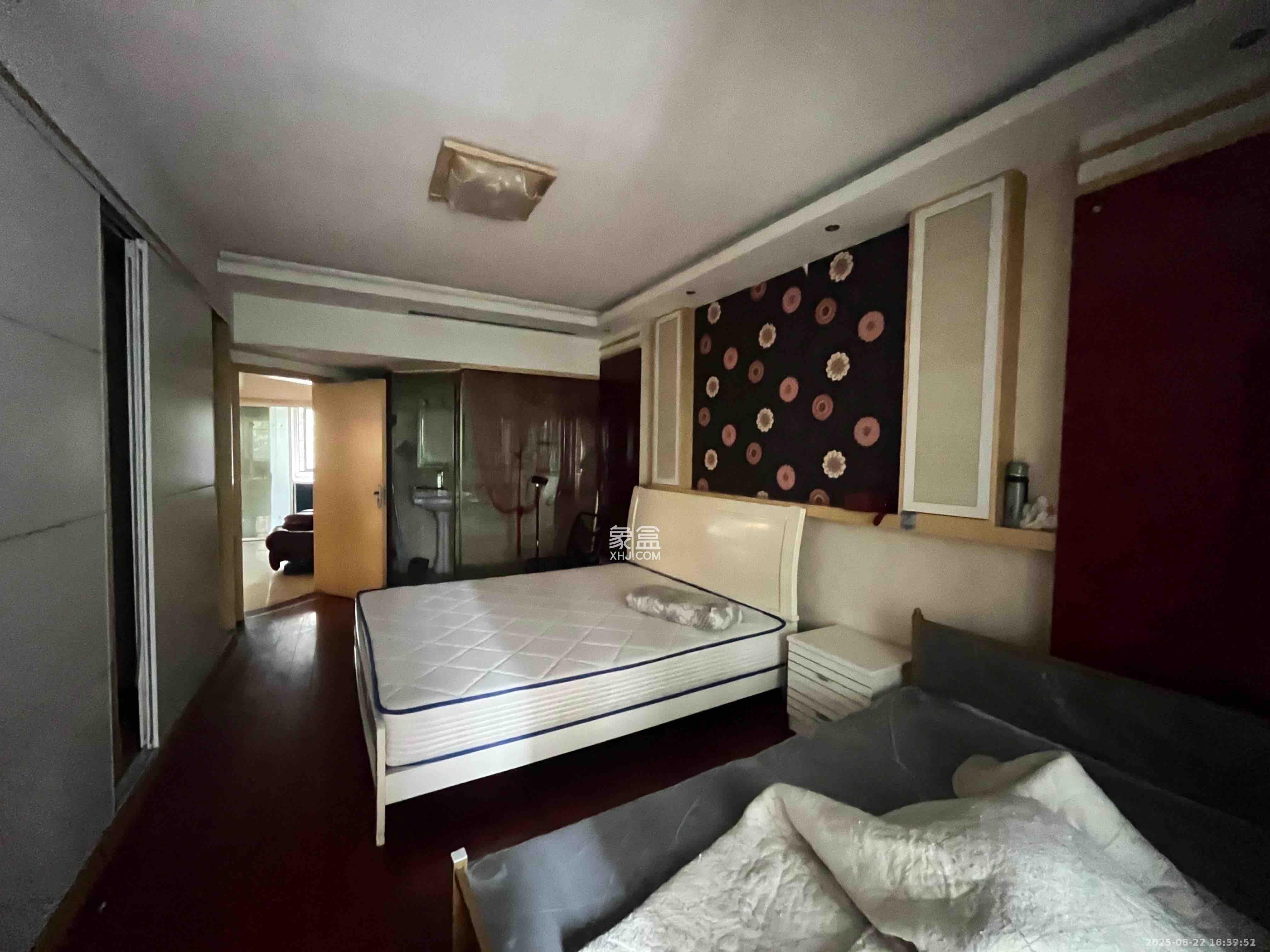 芙蓉蓉苑  3室2厅2卫    2600.0元/月室内图
