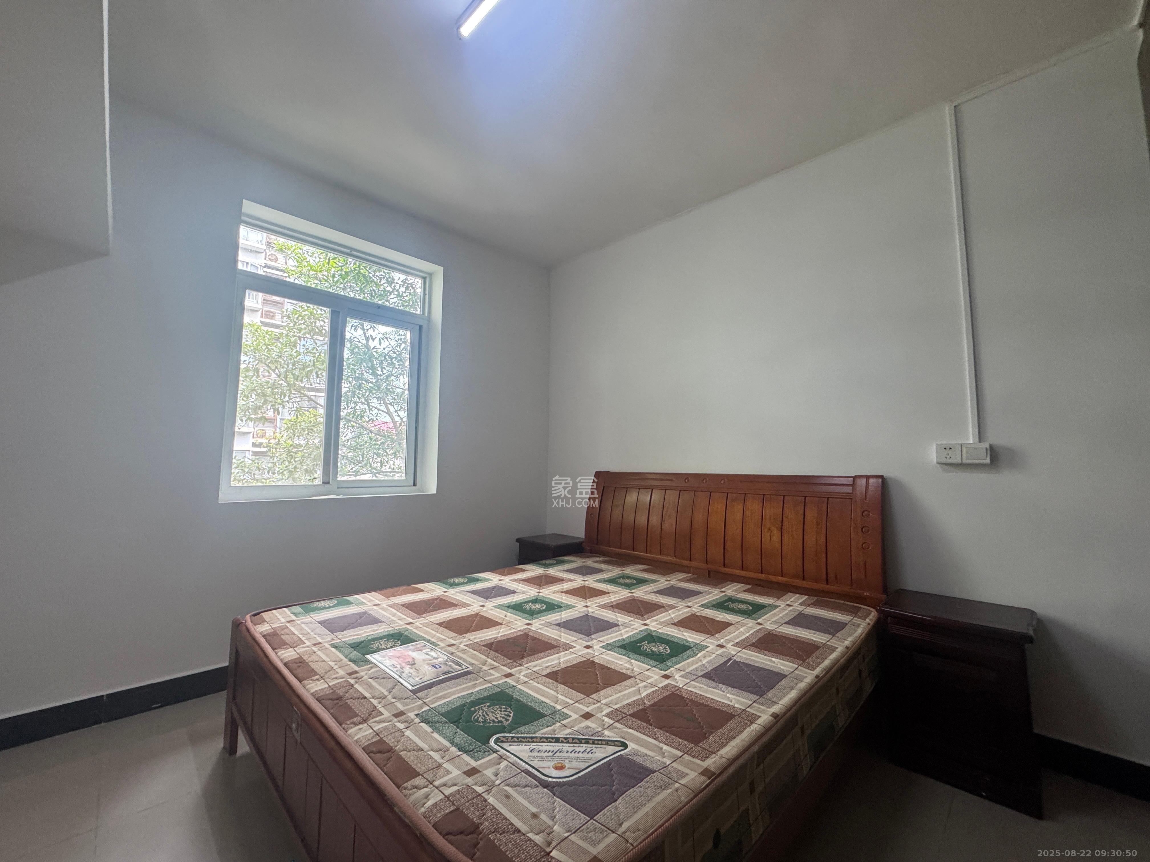 长勘小区 1室1厅1卫 1400.0元/月 长勘小区 1室1厅1卫 1400.0元/月室内图