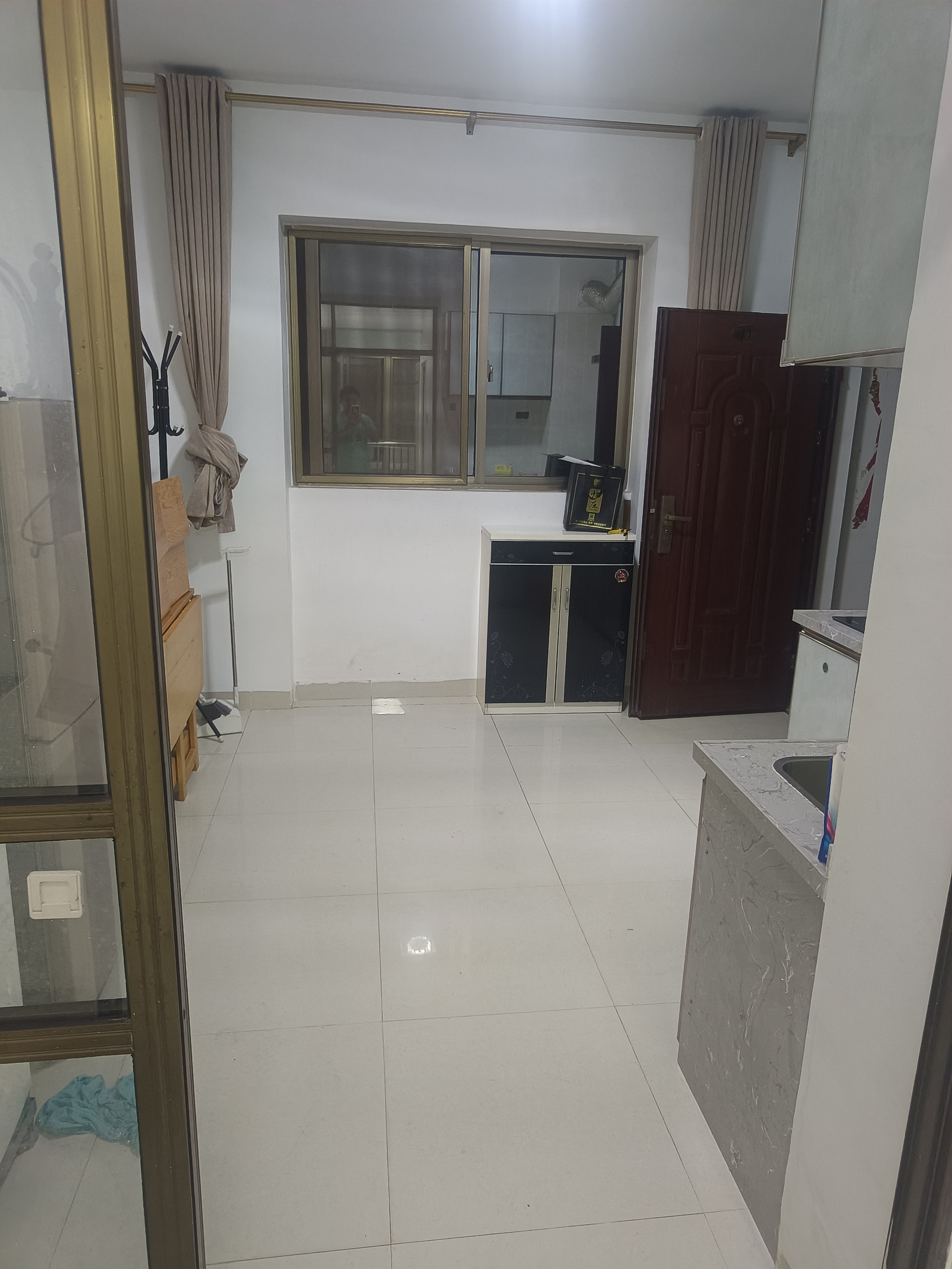 华林广场 1室0厅0卫 1500.00元/月 华林广场 1室0厅0卫 1500.00元/月室内图