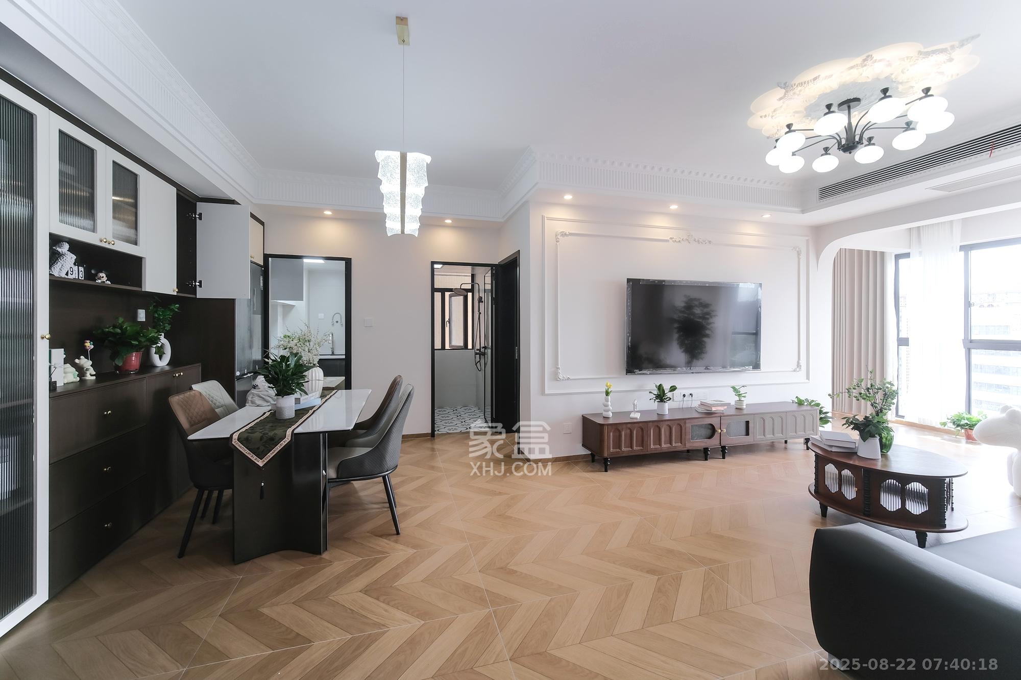 星雅美辰  3室2厅2卫    89.8万 星雅美辰  3室2厅2卫    89.8万客厅