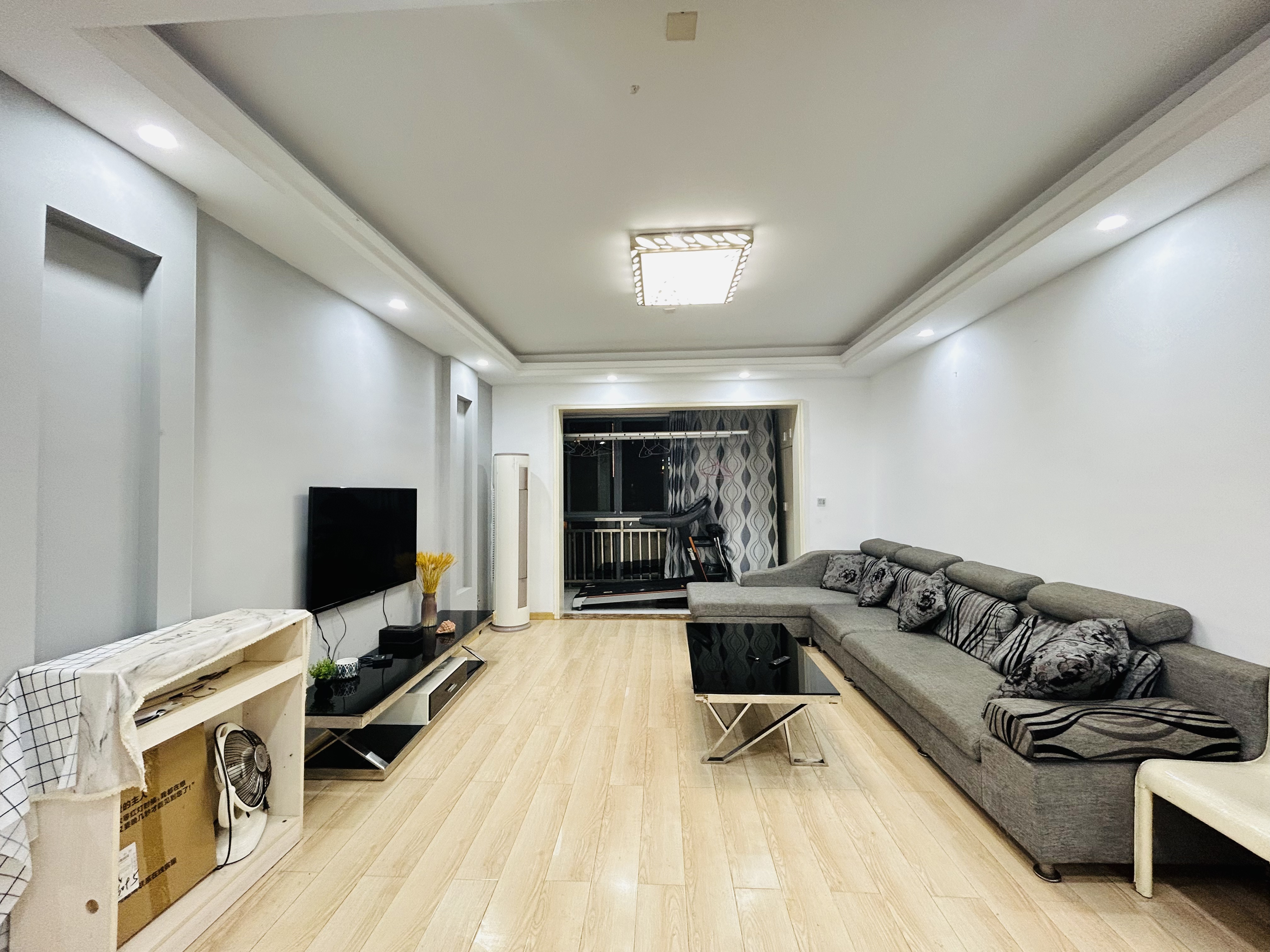 鹏利广场 3室2厅2卫 2000.0元/月 鹏利广场 3室2厅2卫 2000.0元/月室内图