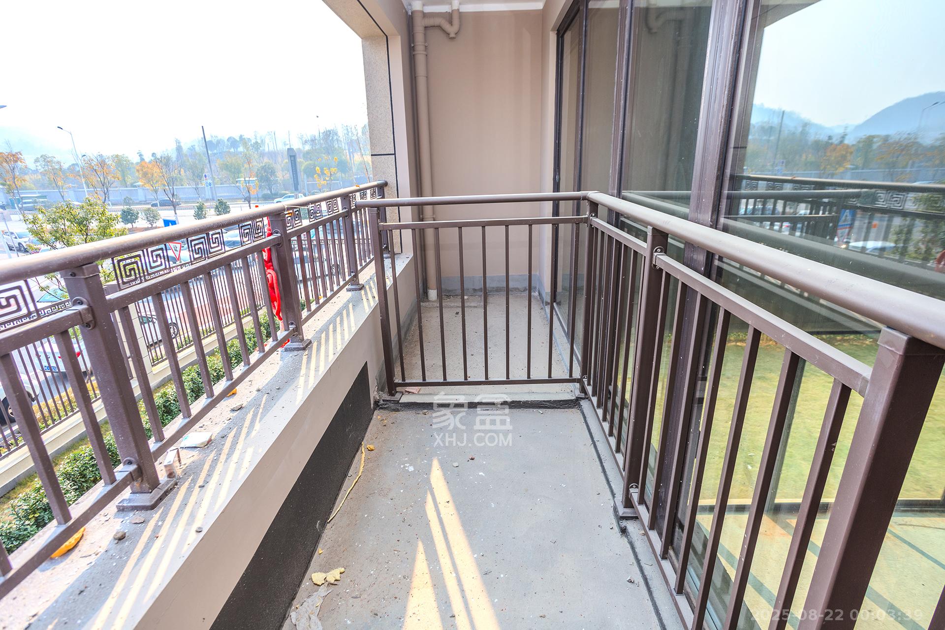 时代建发和著  6室2厅4卫    488.0万 时代建发和著  6室2厅4卫    488.0万阳台