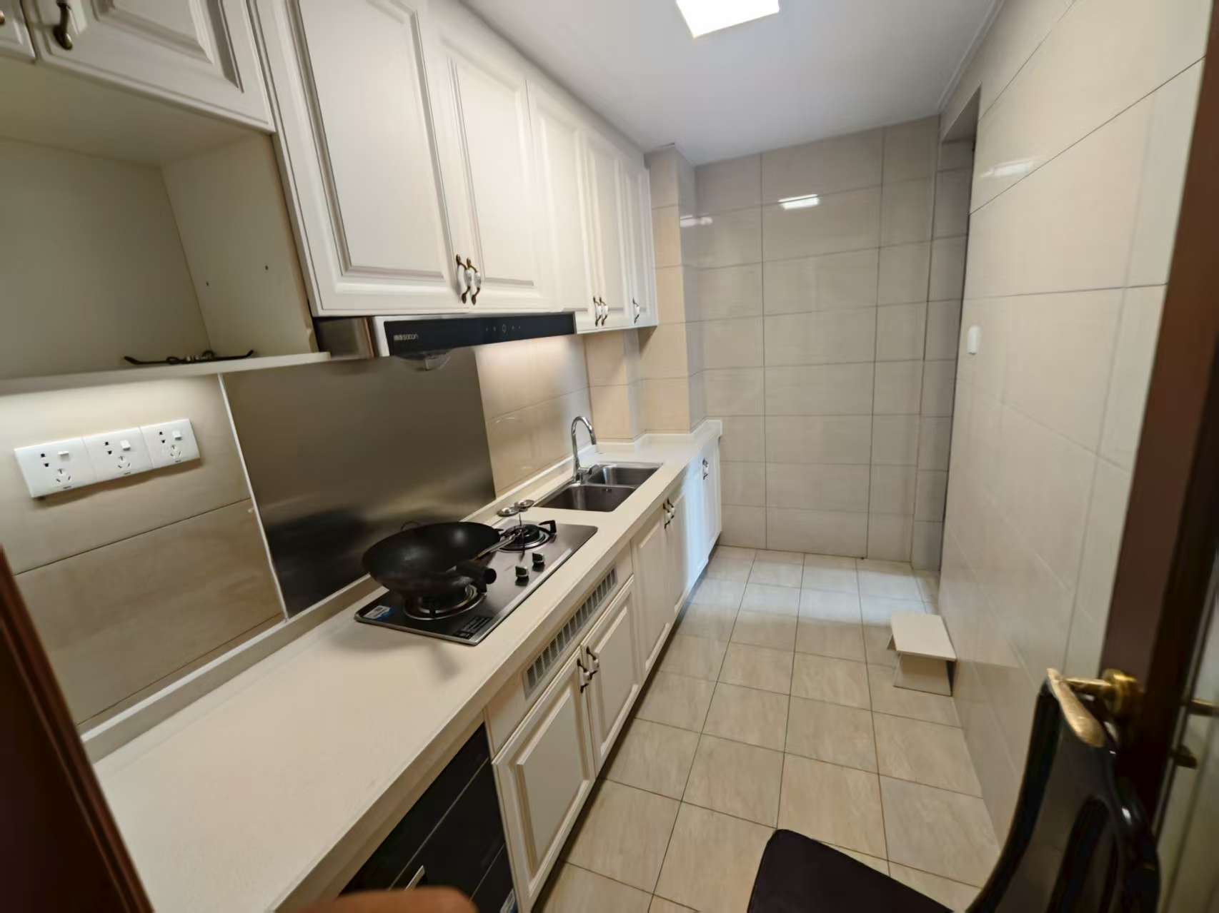 恒大名都 3室2厅2卫 1680.0元/月 恒大名都 3室2厅2卫 1680.0元/月室内图