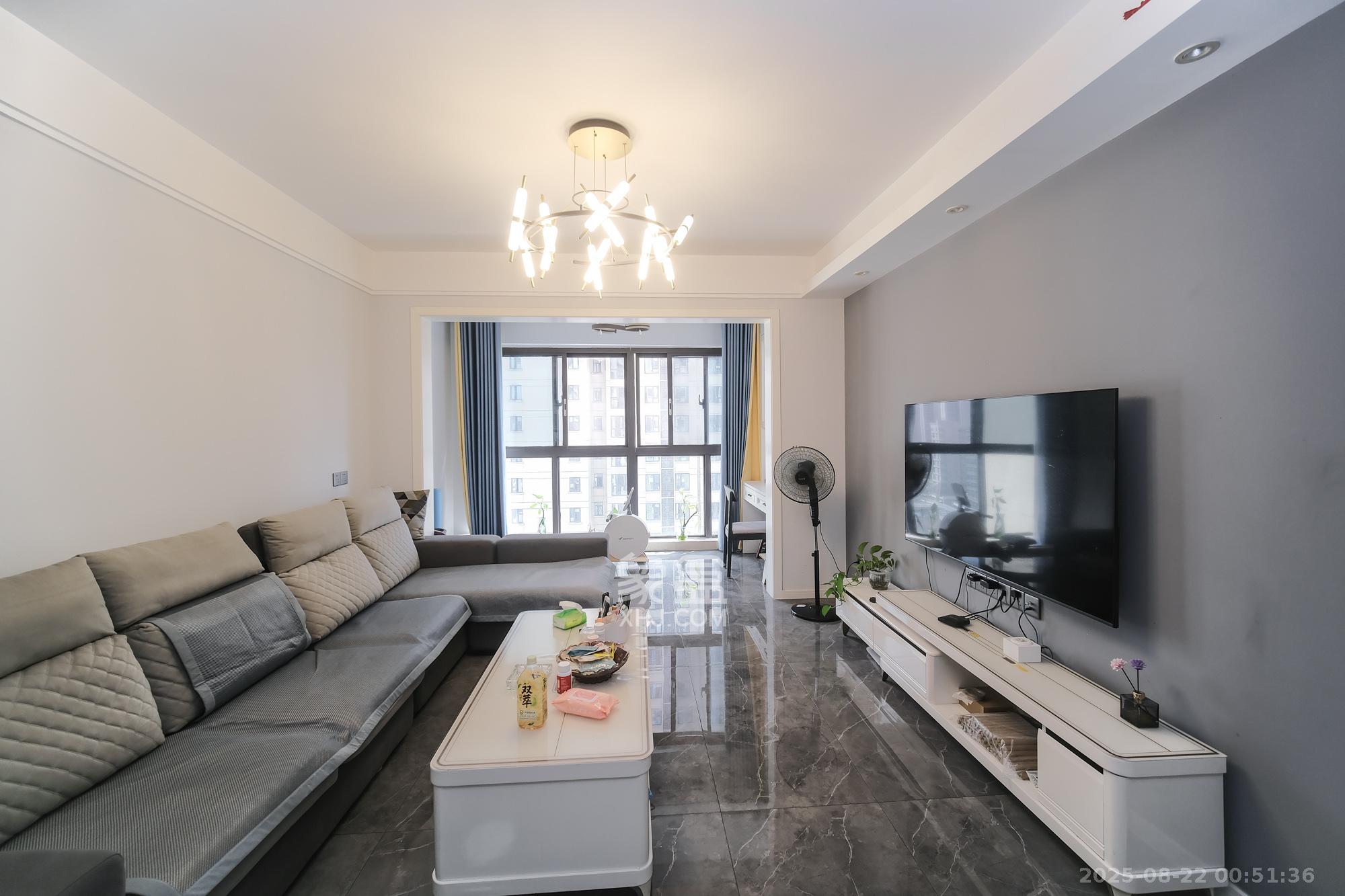 星雅美辰  3室2厅2卫    115.0万 星雅美辰  3室2厅2卫    115.0万客厅