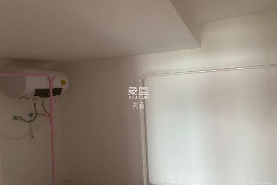 兰亭湾畔 1室1厅1卫 1700.0元/月 兰亭湾畔 1室1厅1卫 1700.0元/月室内图