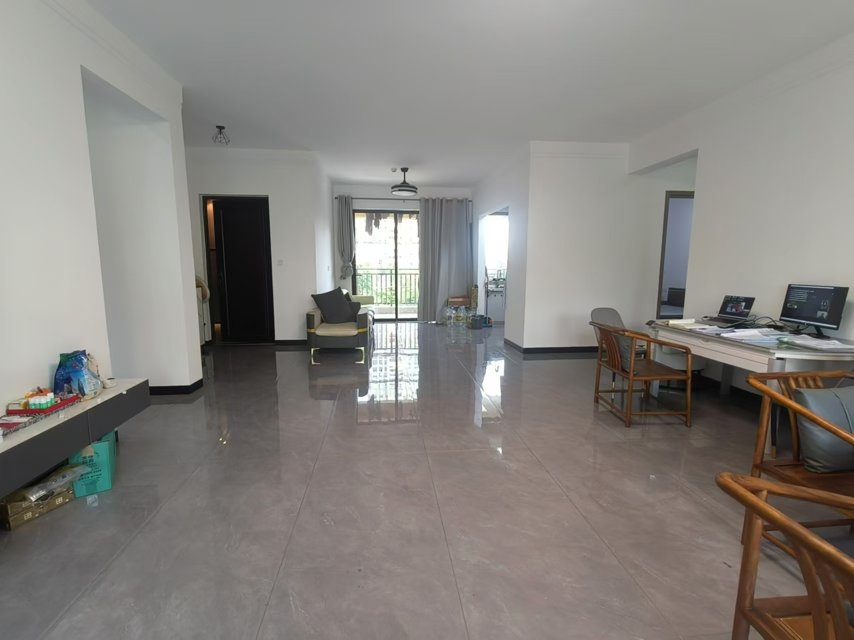 富力首府 3室2厅2卫 5500.0元/月 富力首府 3室2厅2卫 5500.0元/月室内图