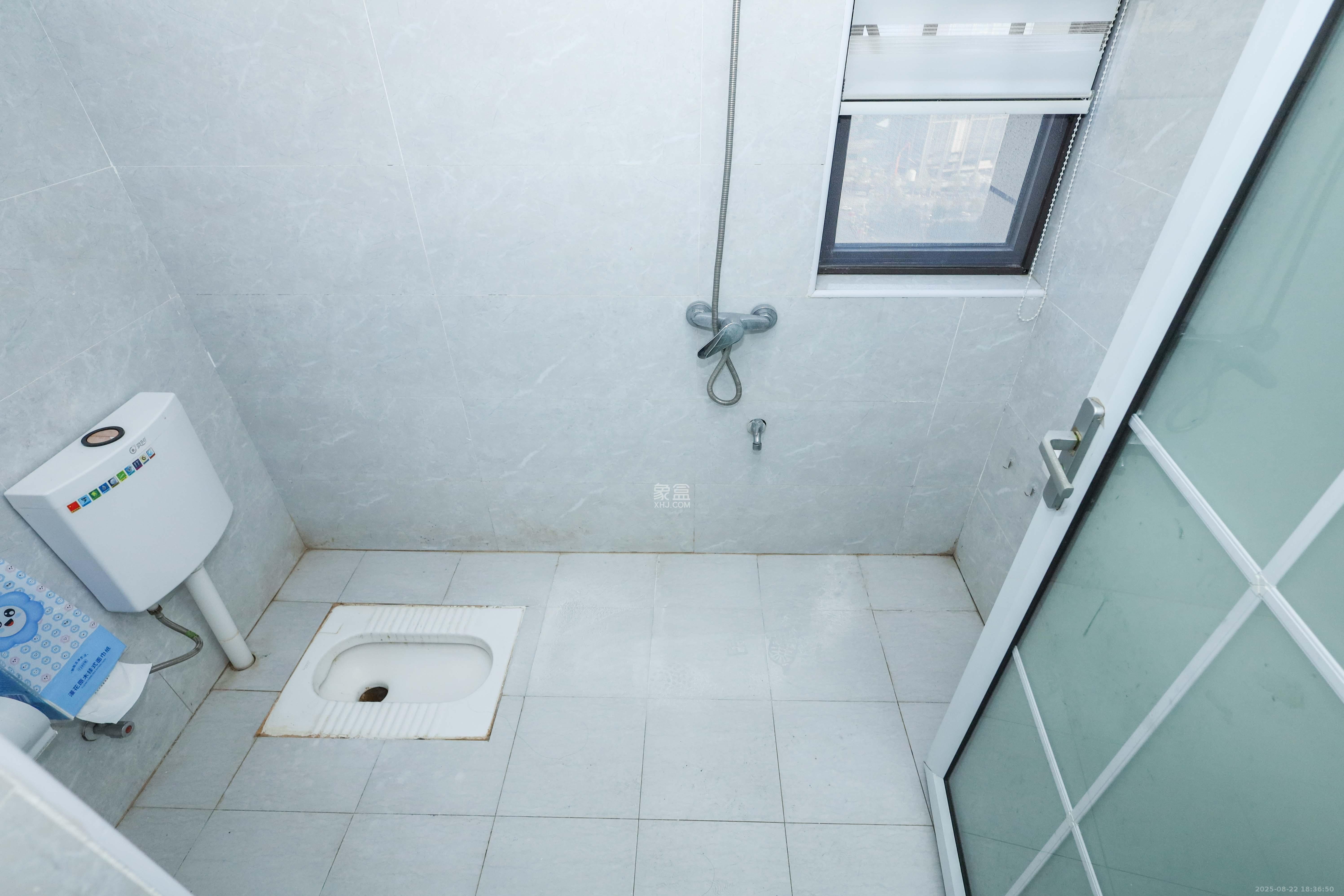 中国铁建梅溪青秀二期  4室2厅2卫    145.0万卫生间