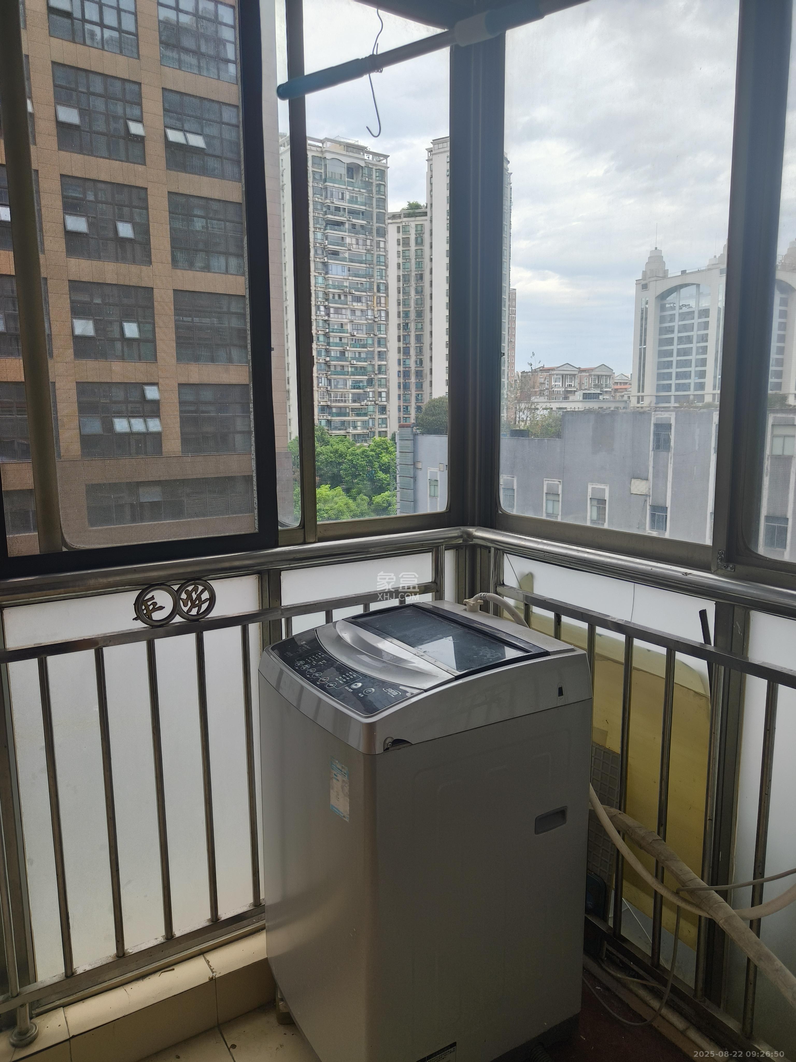 向阳湖安置小区 2室1厅1卫 2900.0元/月 向阳湖安置小区 2室1厅1卫 2900.0元/月室内图