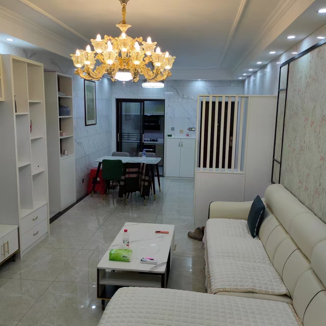 拓兴阳光新城 2室2厅1卫 2000.0元/月 拓兴阳光新城 2室2厅1卫 2000.0元/月室内图