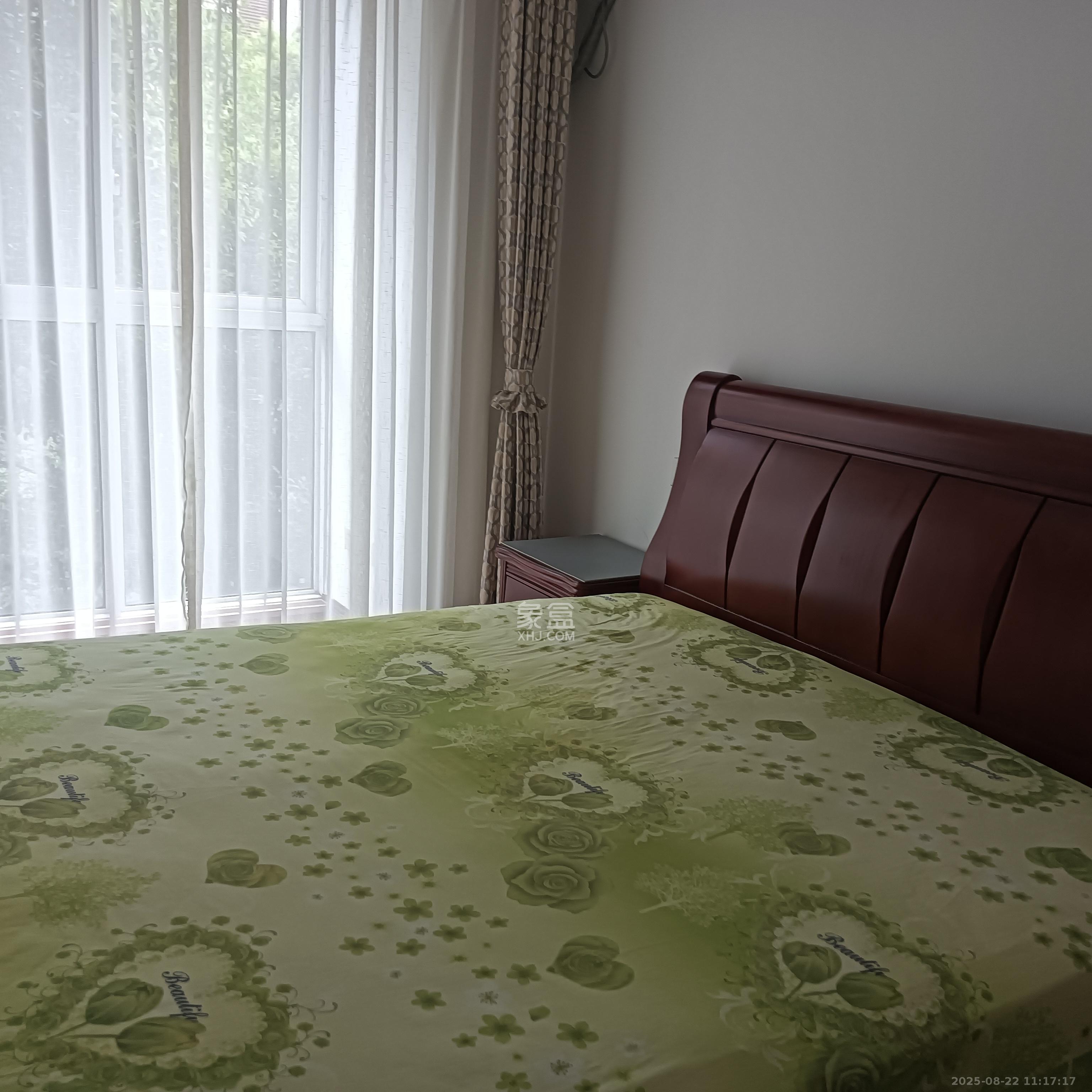 山语城一期  3室2厅1卫   2300.00元/月室内图