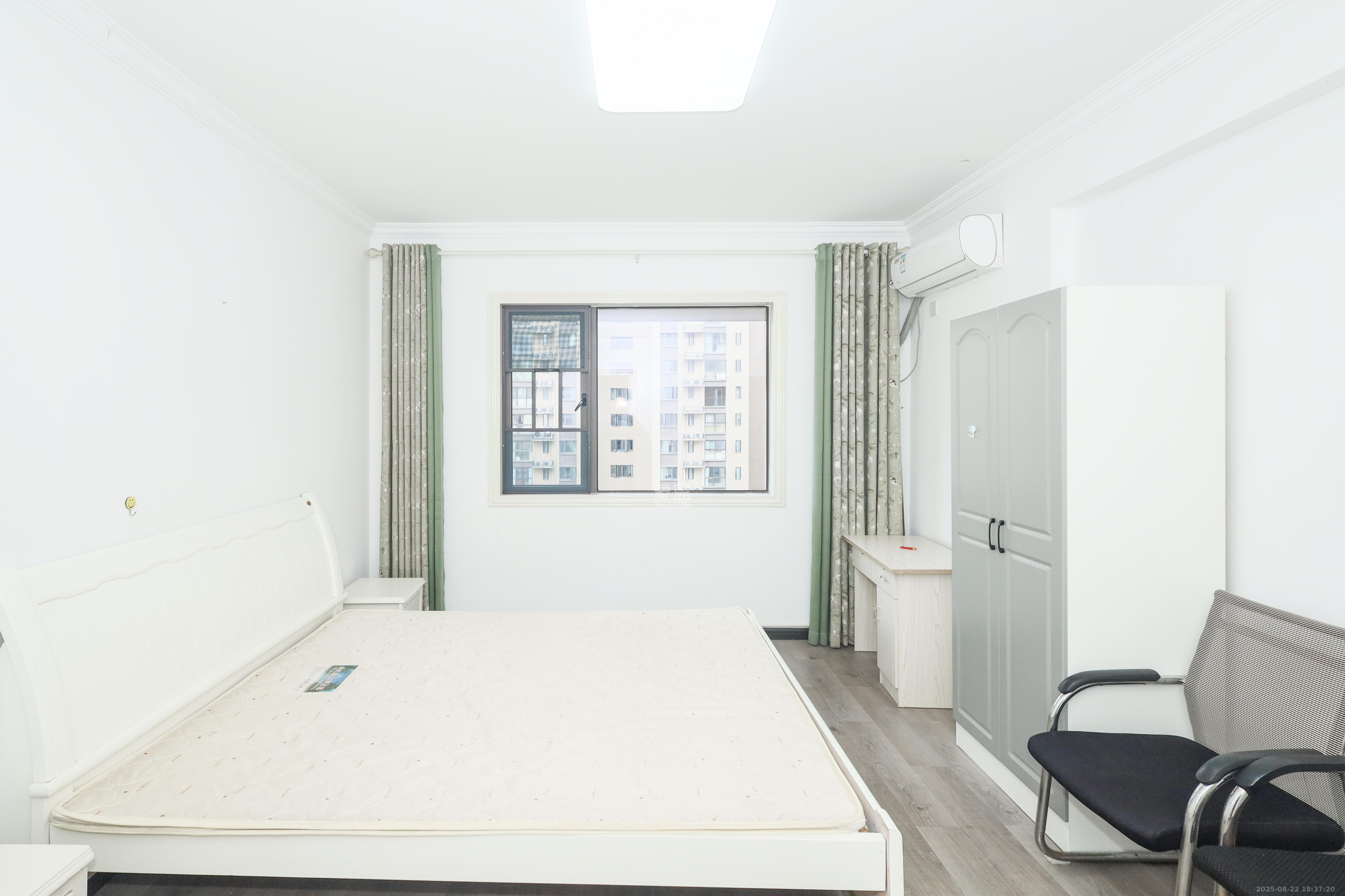 梅溪湖合能璞丽  4室2厅1卫    151.0万卧室