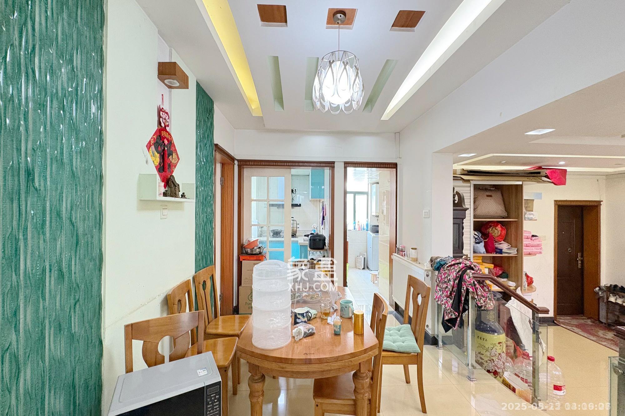 王府花园  3室2厅1卫    3200.0元/月 王府花园  3室2厅1卫    3200.0元/月室内图