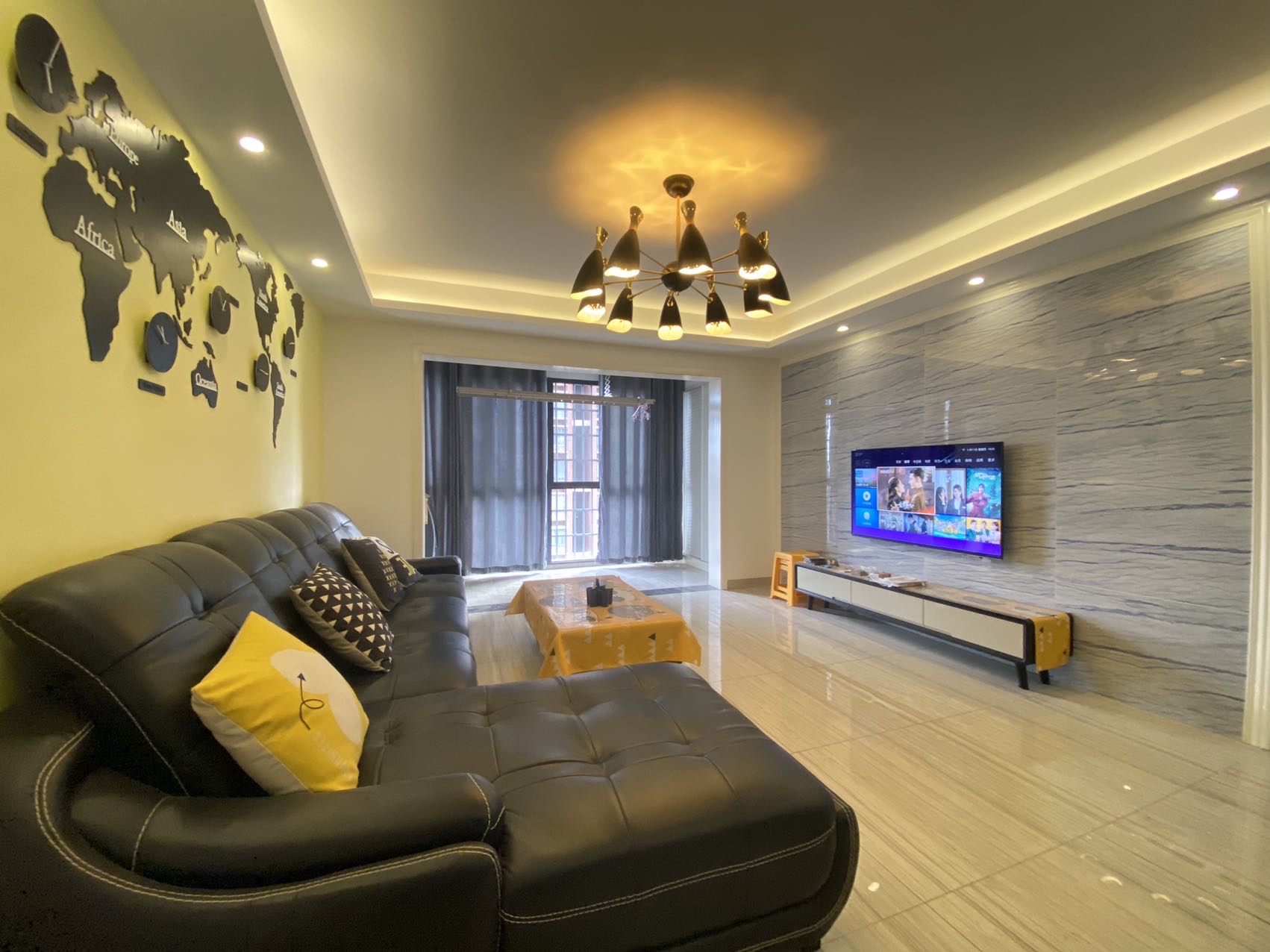 雅士林欣城 3室2厅2卫 2300.0元/月 雅士林欣城 3室2厅2卫 2300.0元/月室内图