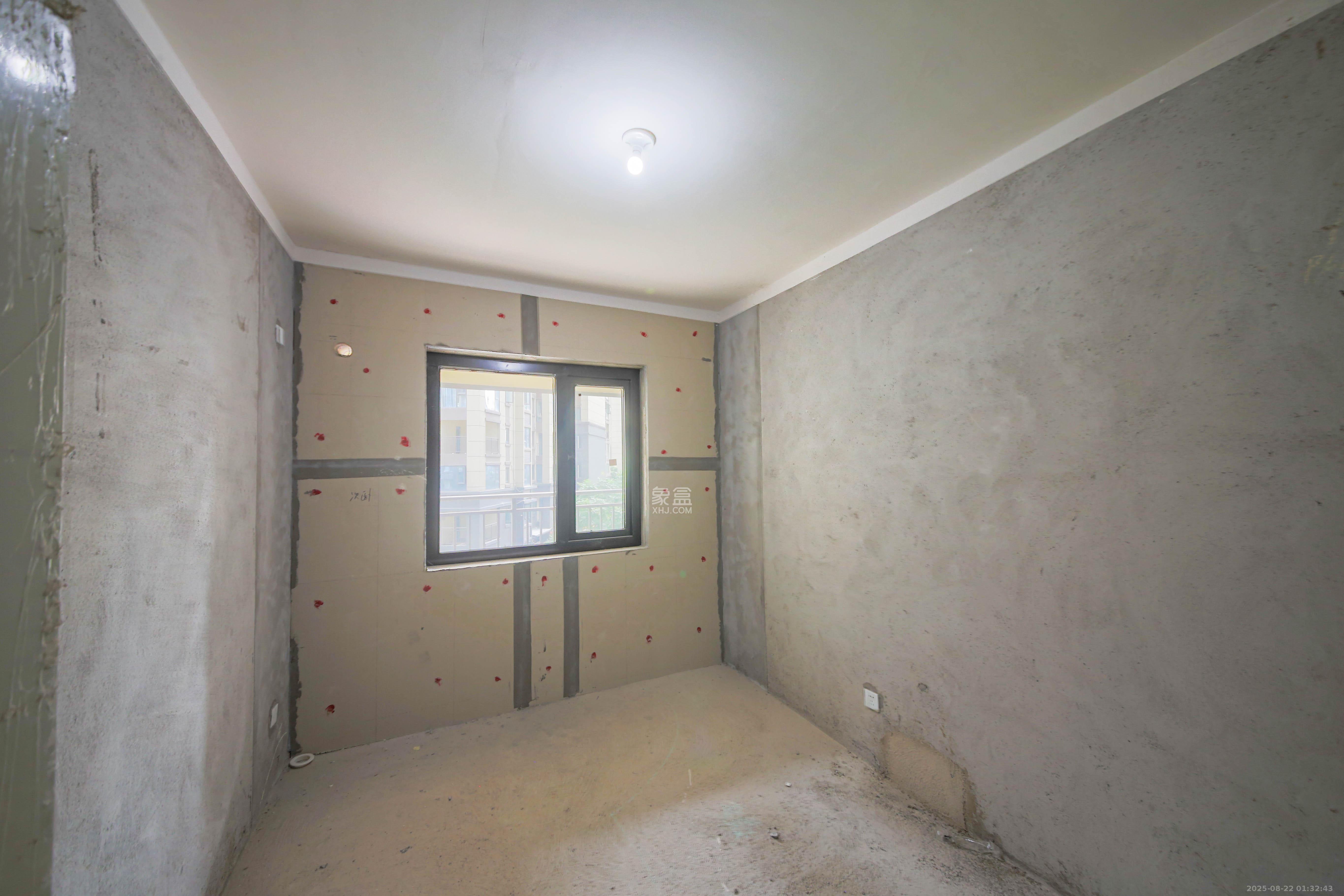 克拉美丽山庄(晟领国际)  3室2厅2卫    95.0万 克拉美丽山庄(晟领国际)  3室2厅2卫    95.0万卧室