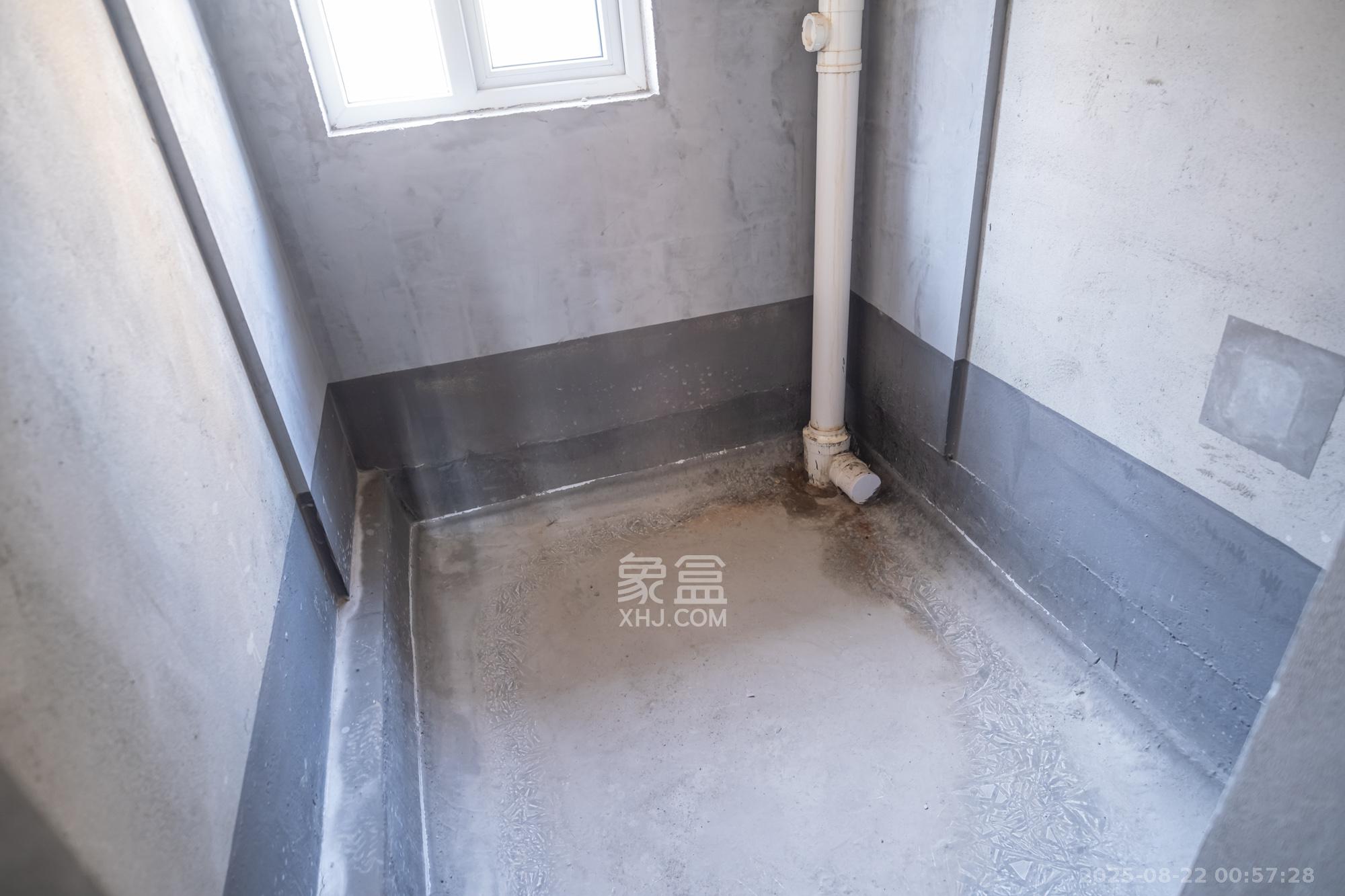 荣盛花语城  4室2厅2卫    79.0万 荣盛花语城  4室2厅2卫    79.0万卫生间