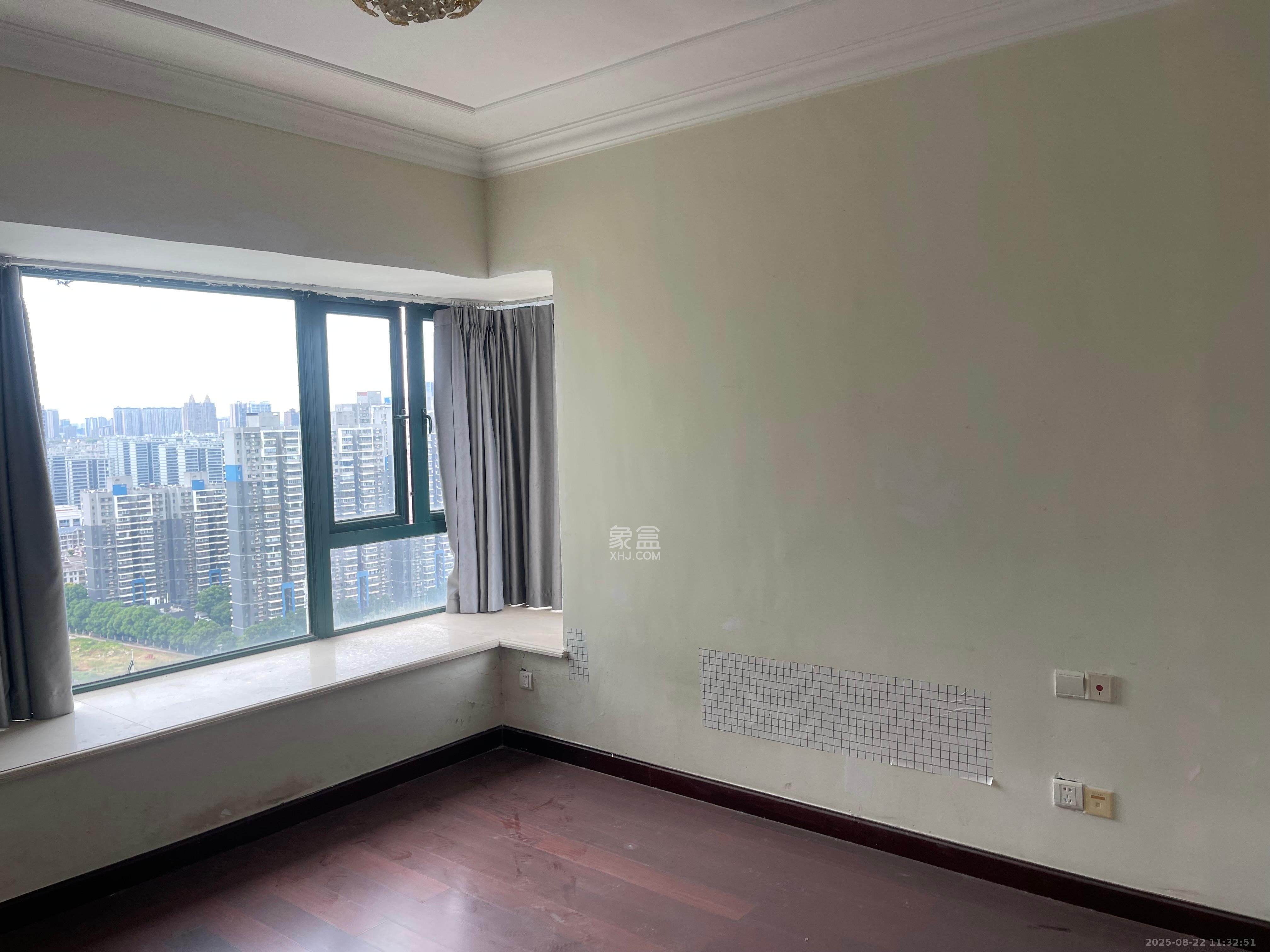 恒大绿洲 3室2厅1卫 2500.0元/月 恒大绿洲 3室2厅1卫 2500.0元/月室内图