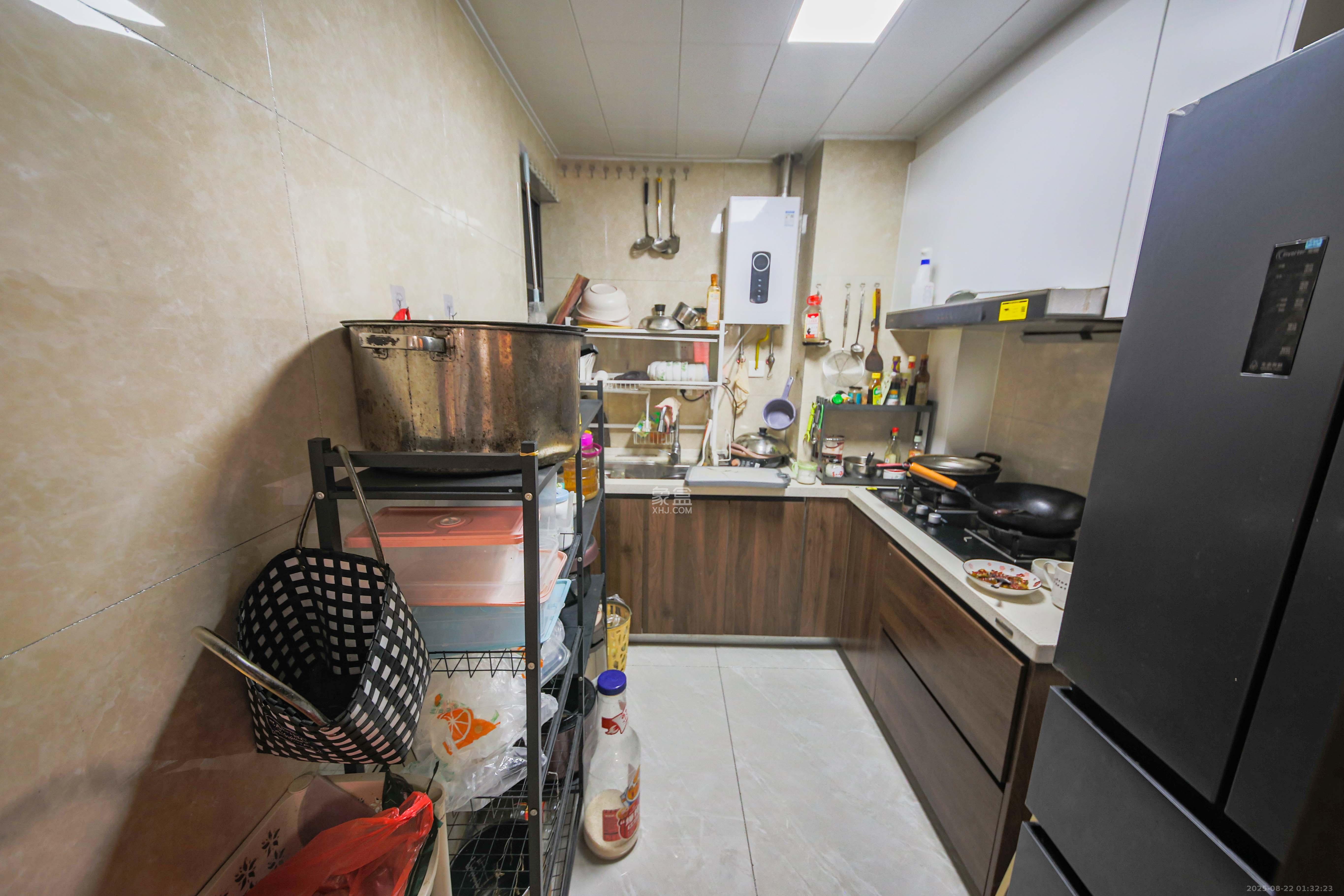 香缇雅苑(鑫远翡丽郡二期)  3室1厅1卫    140.0万 香缇雅苑(鑫远翡丽郡二期)  3室1厅1卫    140.0万厨房