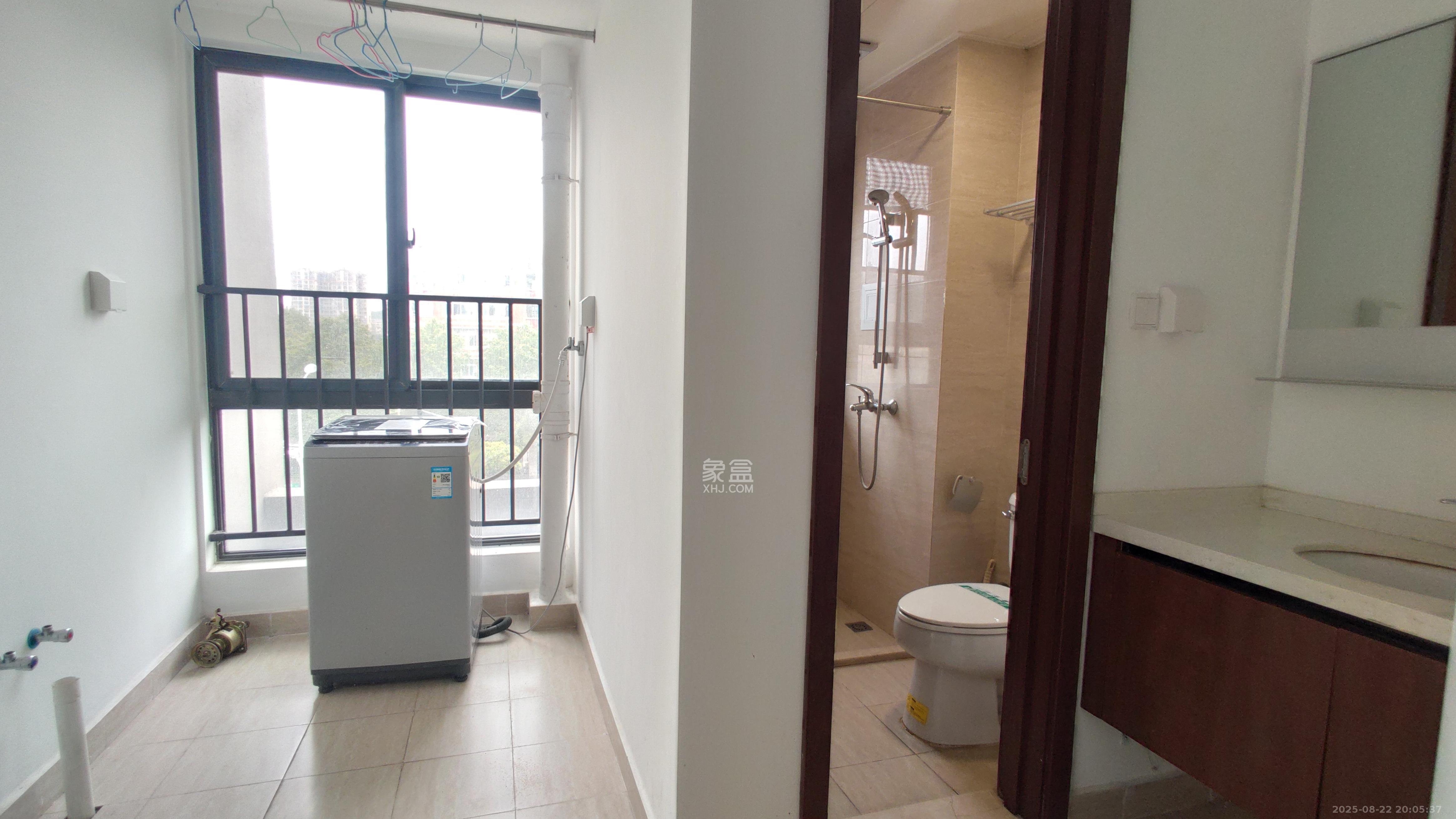 汇金城/嘉华城（二期、三期）  4室2厅2卫    2700.0元/月室内图