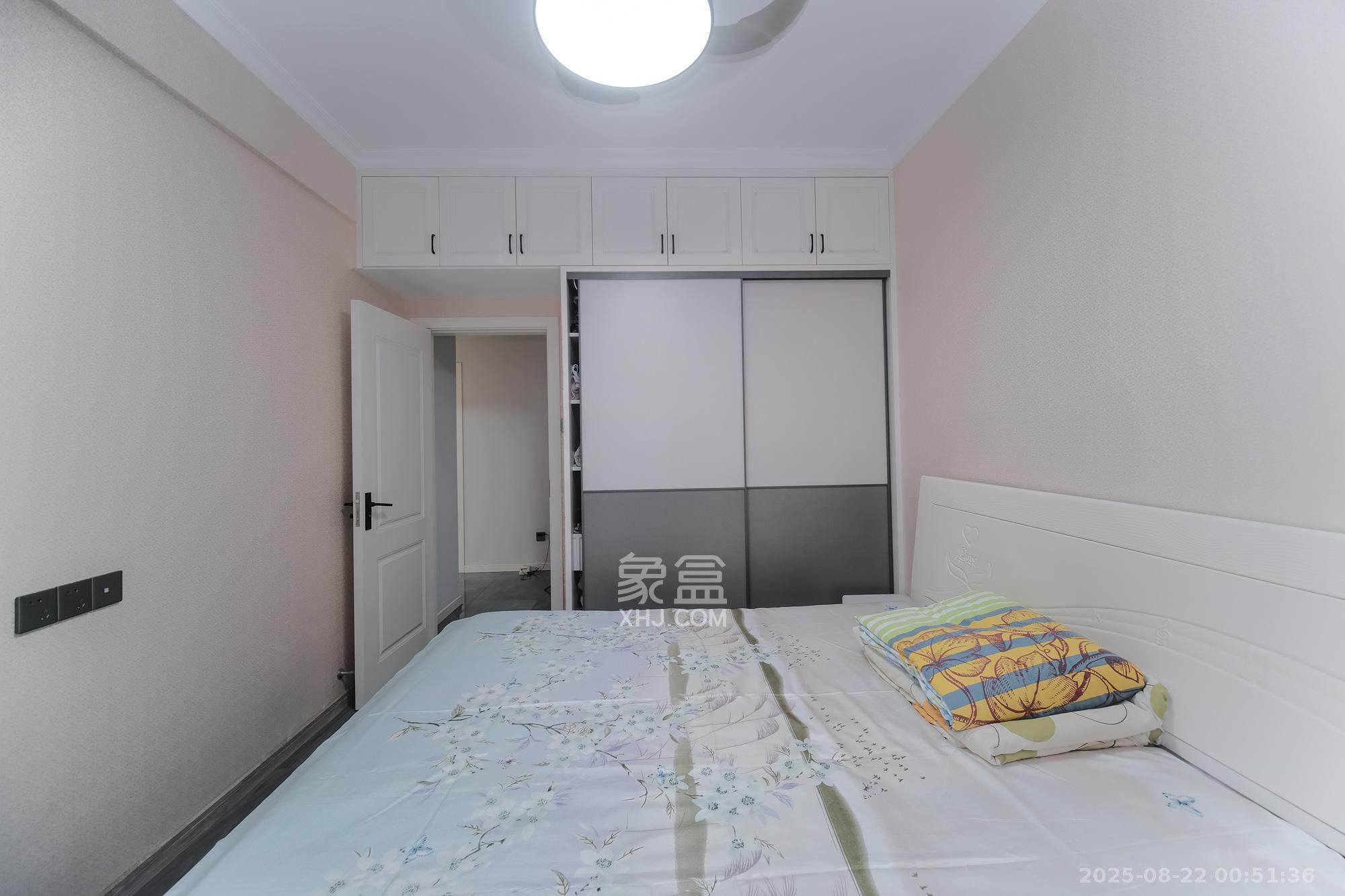 星雅美辰  3室2厅2卫    115.0万卧室