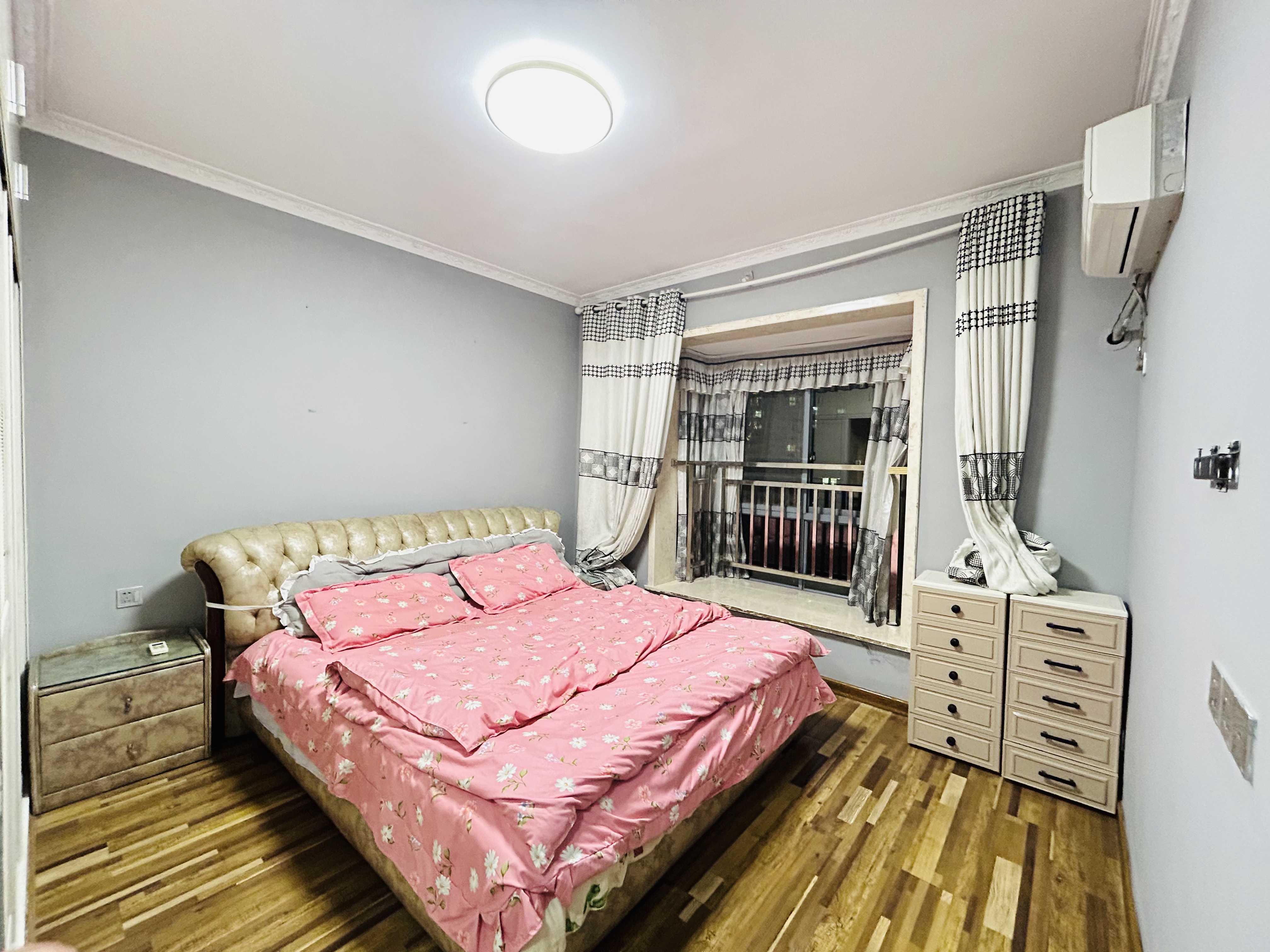 鹏利广场 3室2厅2卫 2000.0元/月 鹏利广场 3室2厅2卫 2000.0元/月室内图