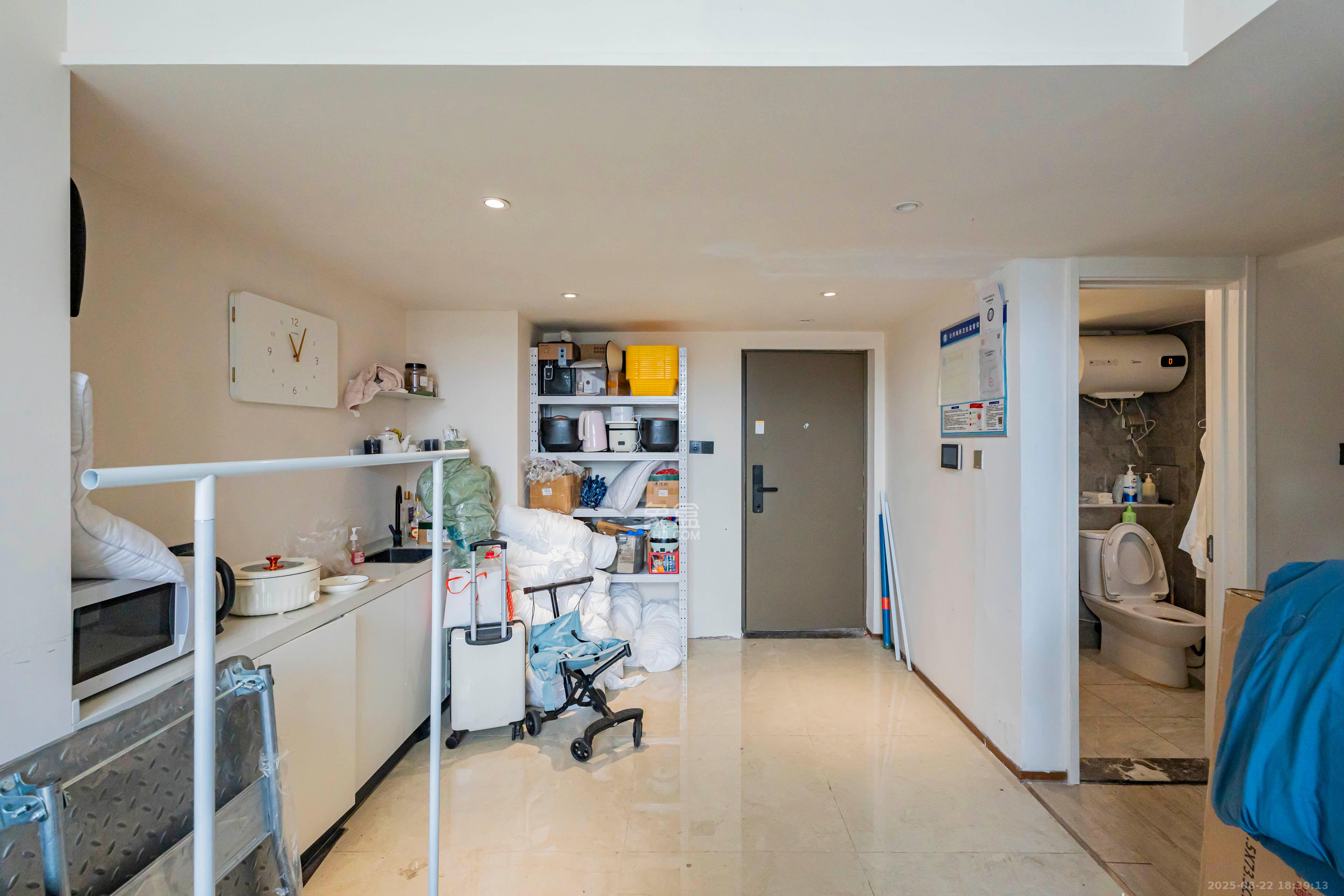 华远华时代  3室1厅1卫    80.0万 华远华时代  3室1厅1卫    80.0万客厅