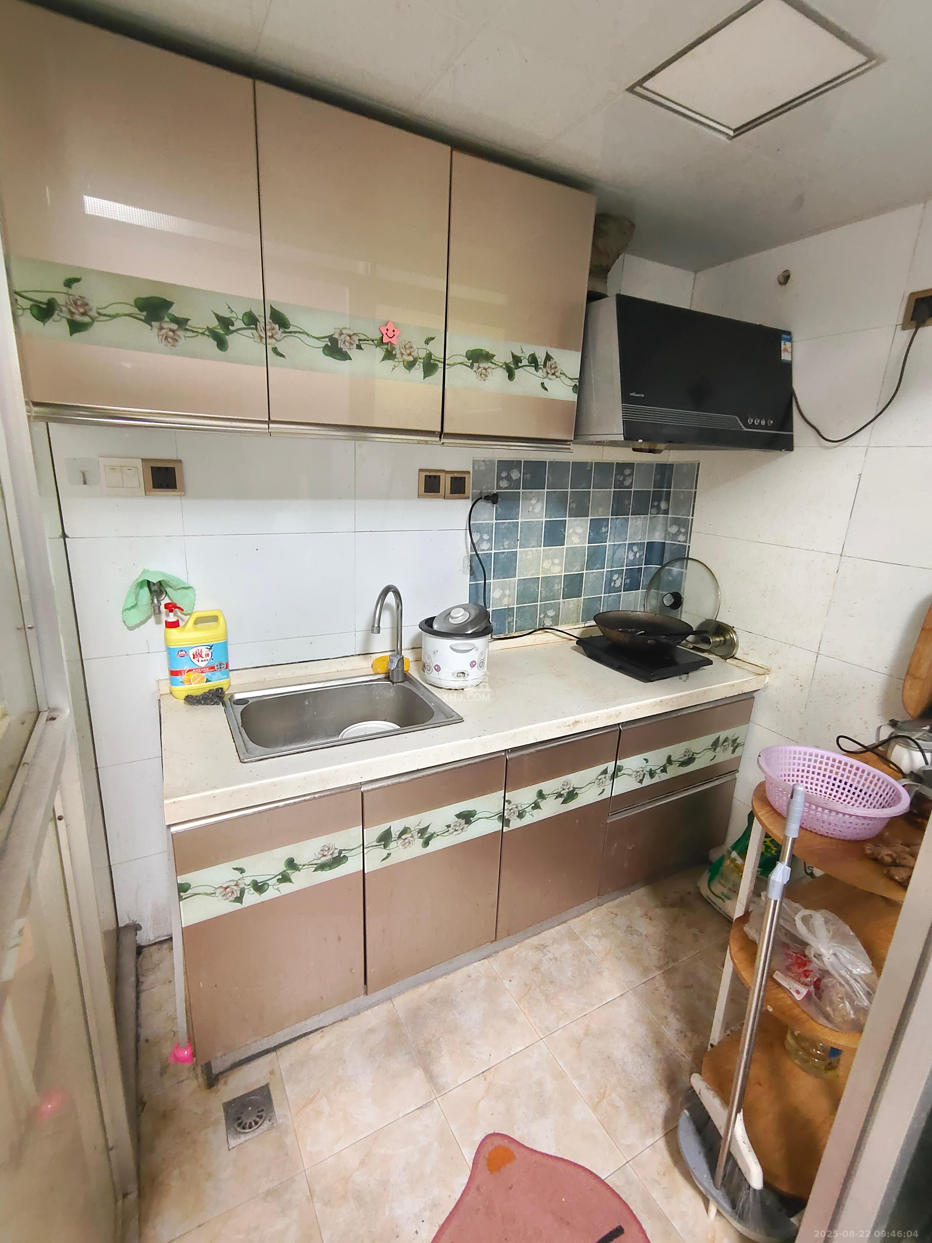 三重星都心  1室1厅1卫    1600.0元/月室内图